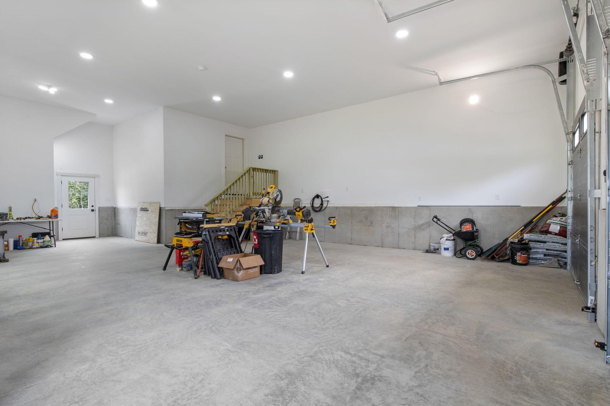 main property photo 67