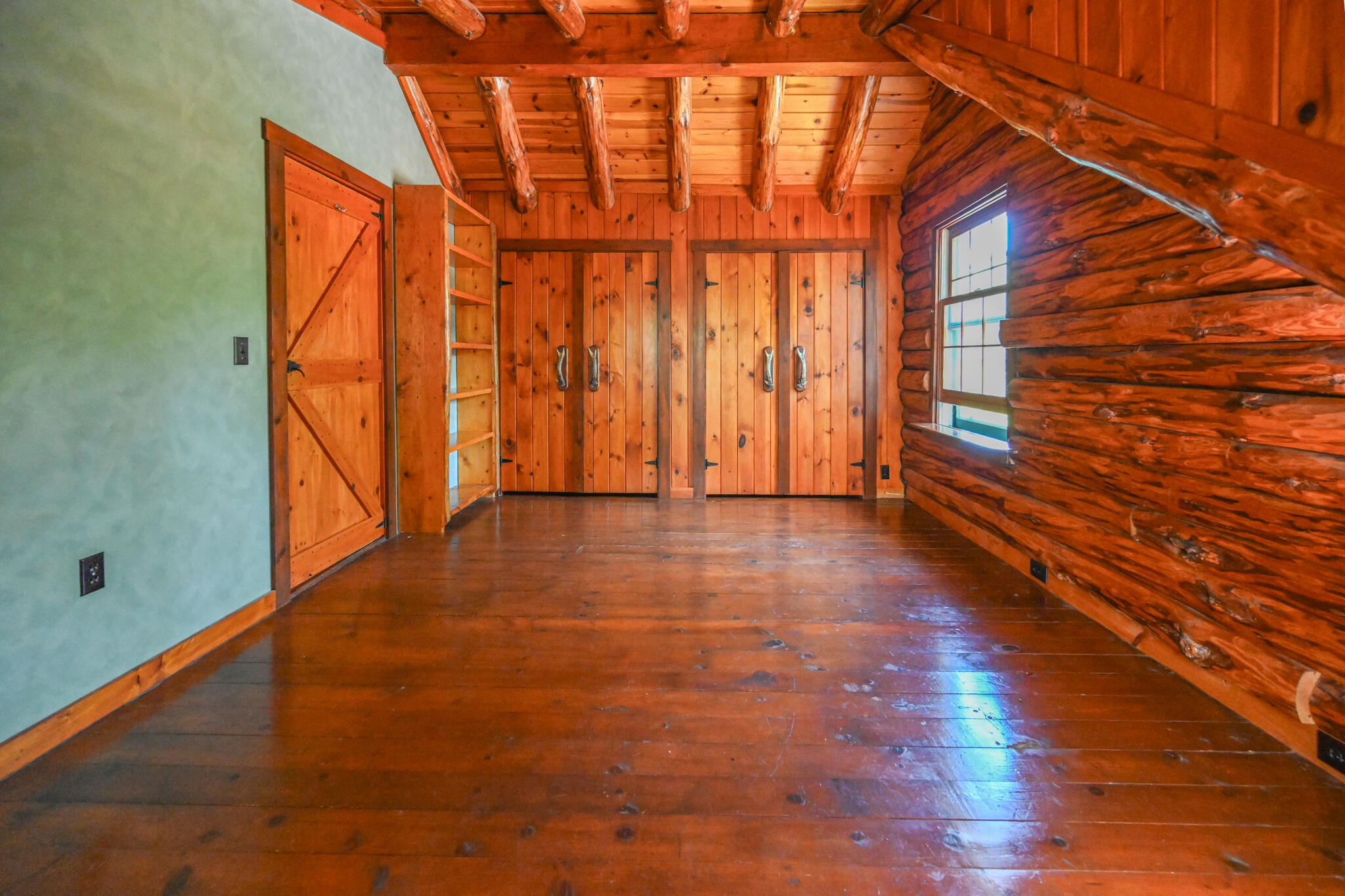 main property photo 43