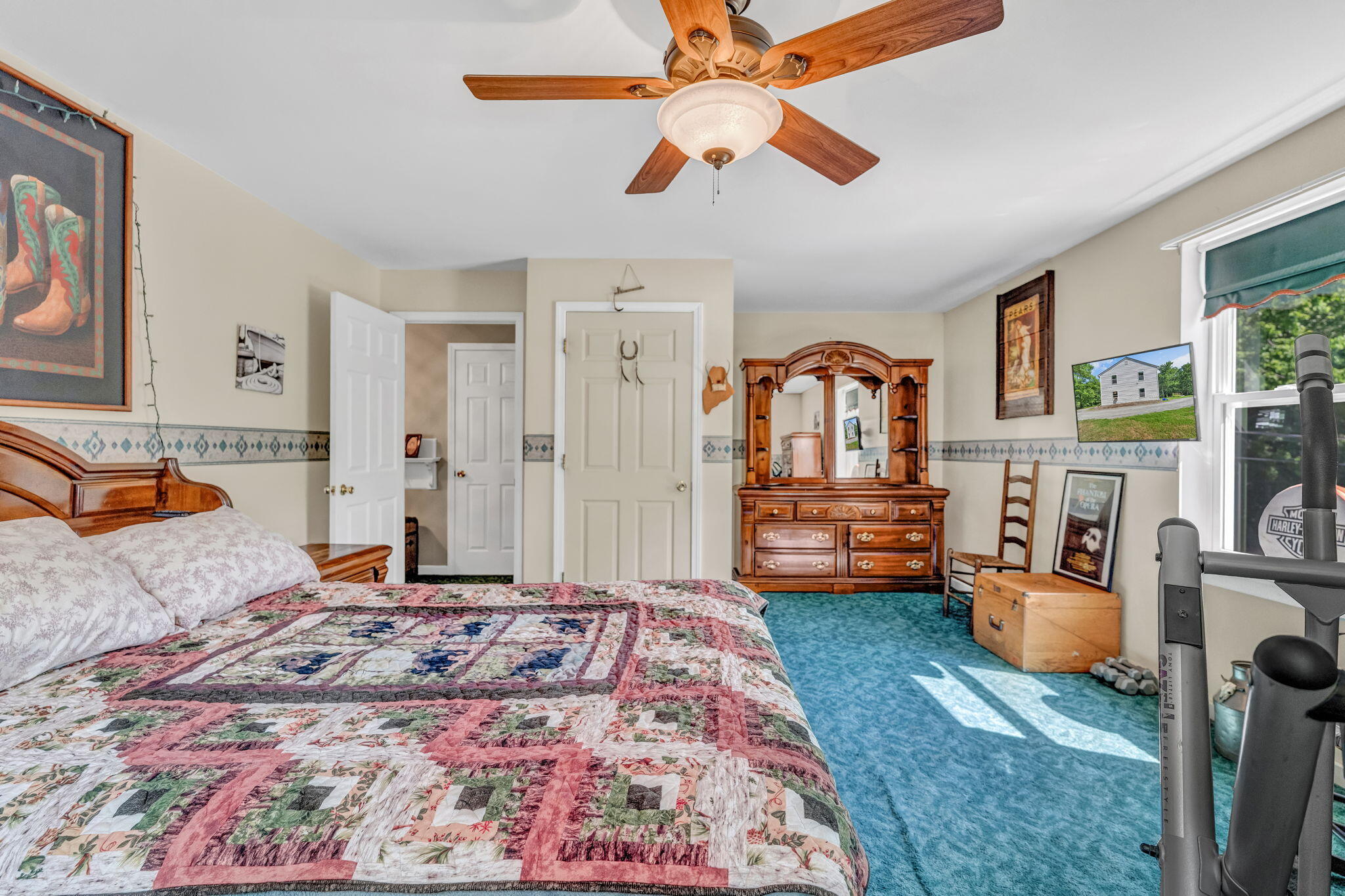 main property photo 32