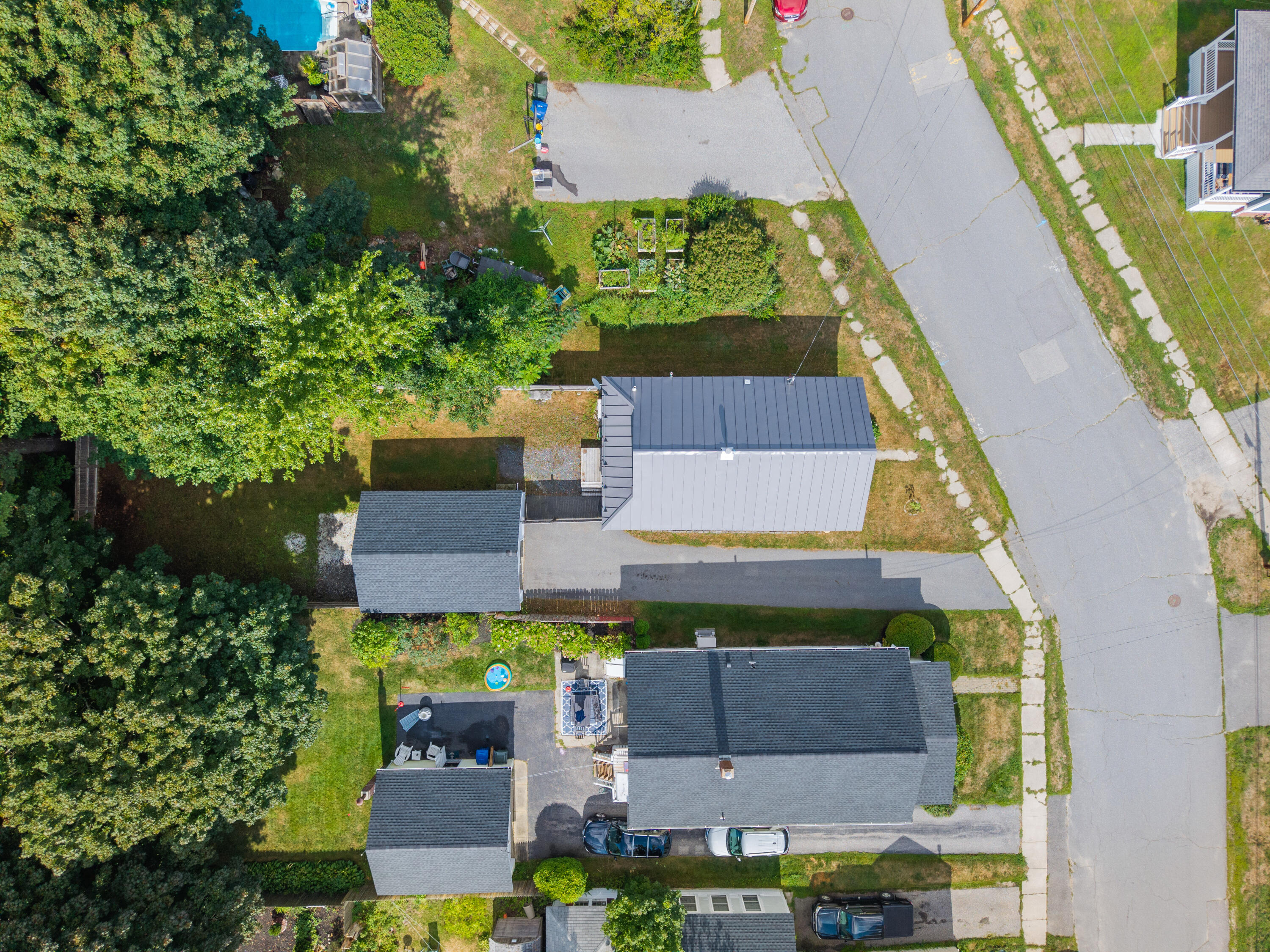 main property photo 32