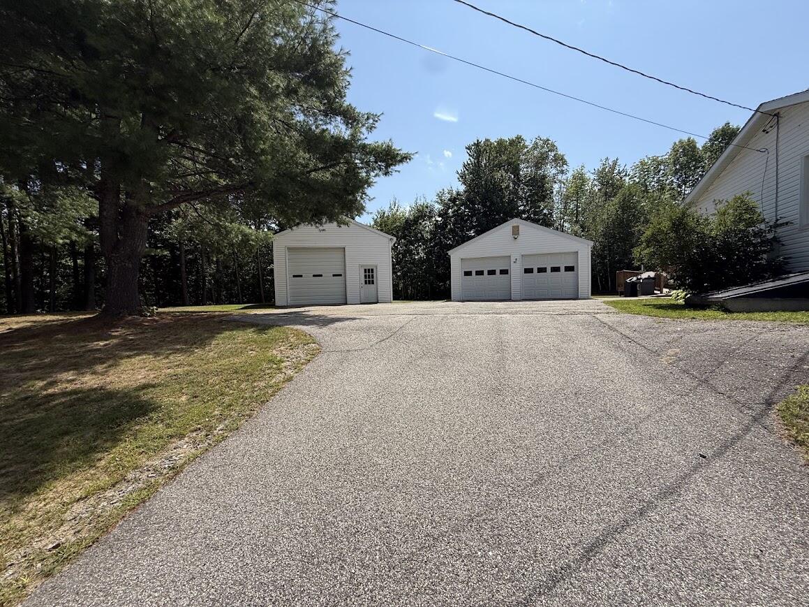 main property photo 67