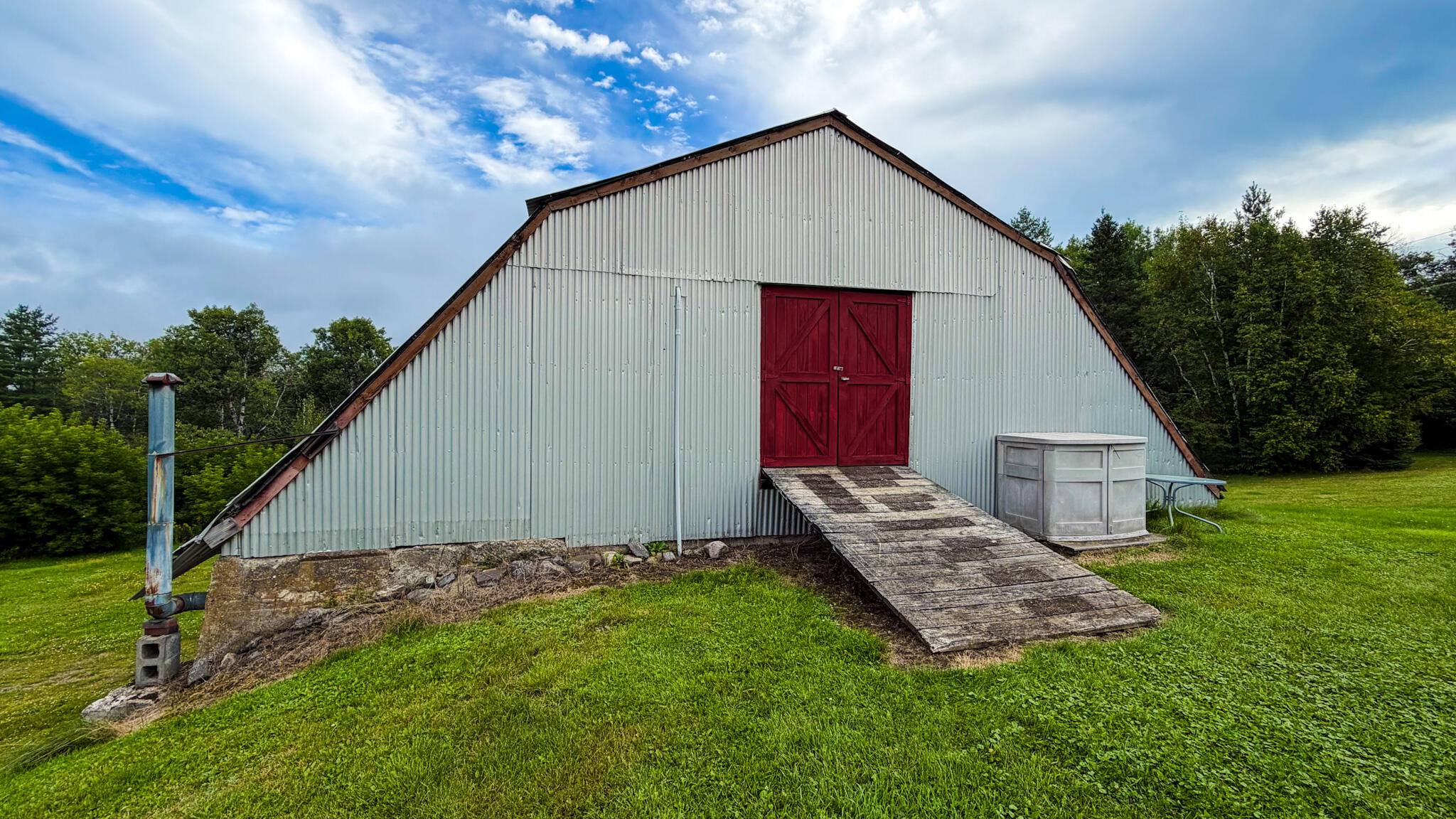 main property photo 18