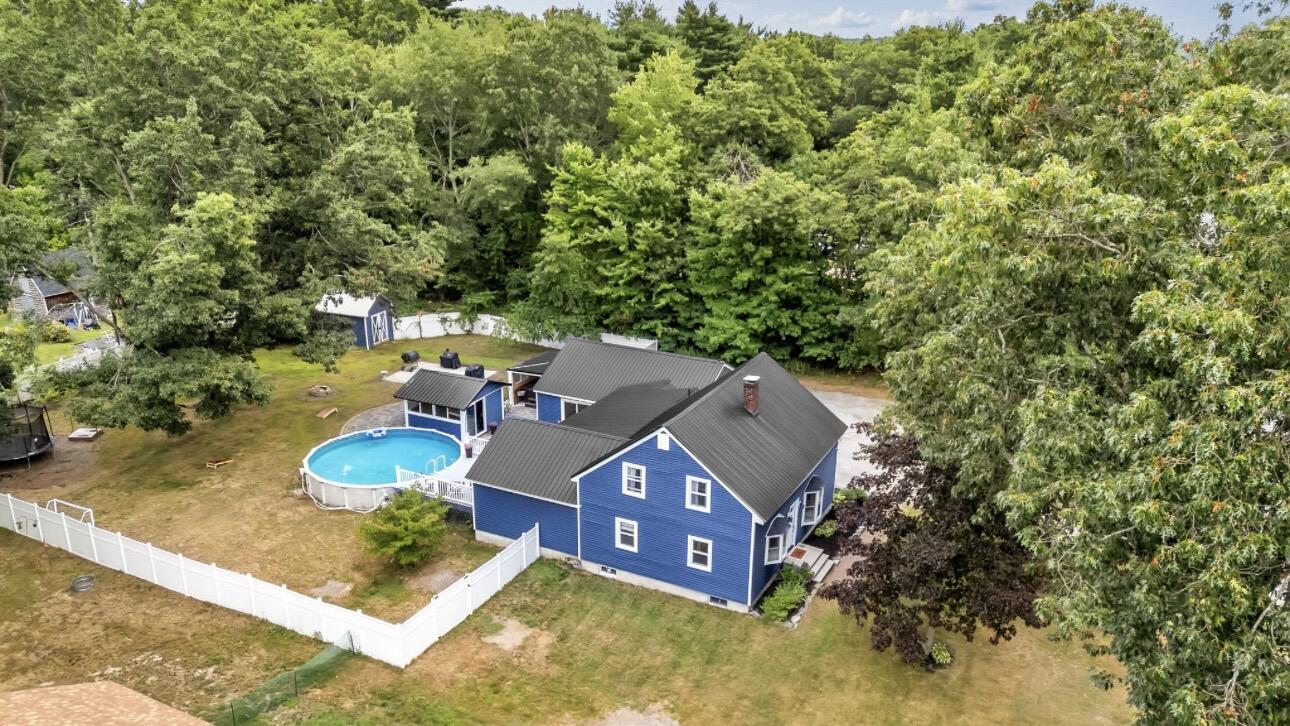 main property photo 78