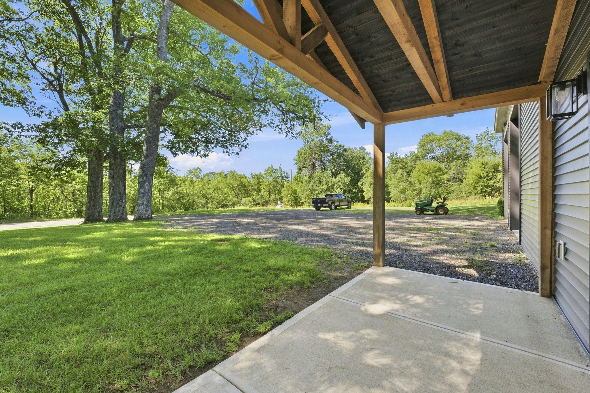 main property photo 20