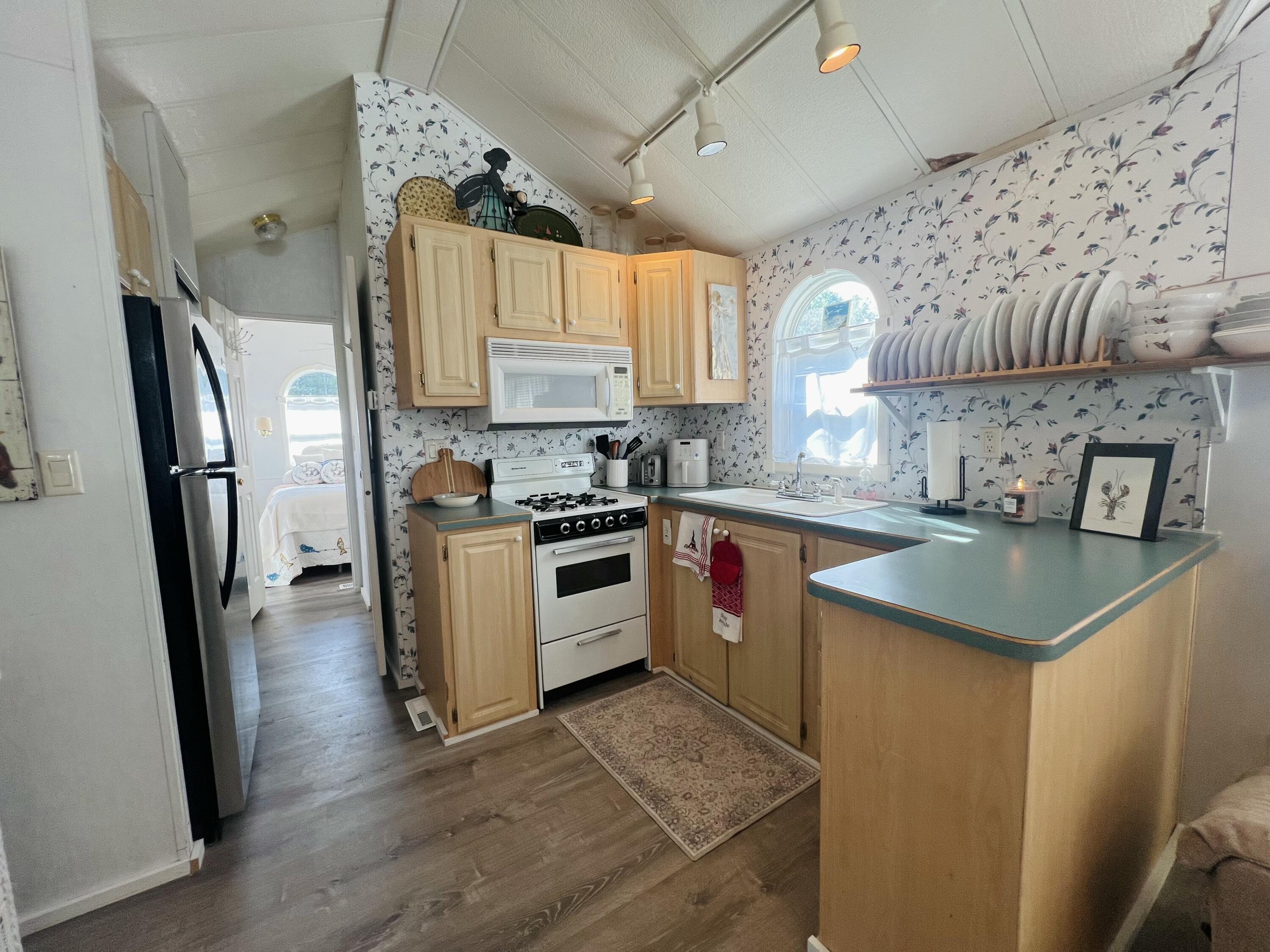 main property photo 5