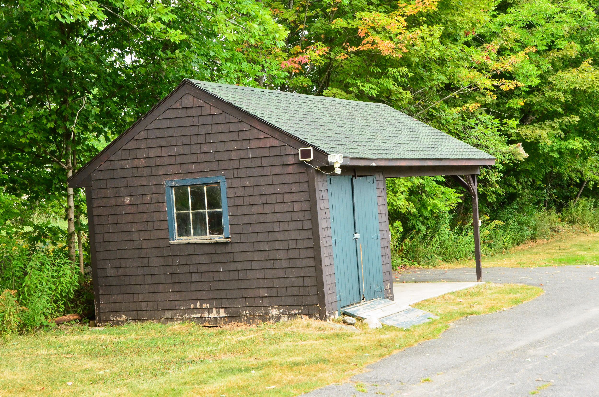 main property photo 48