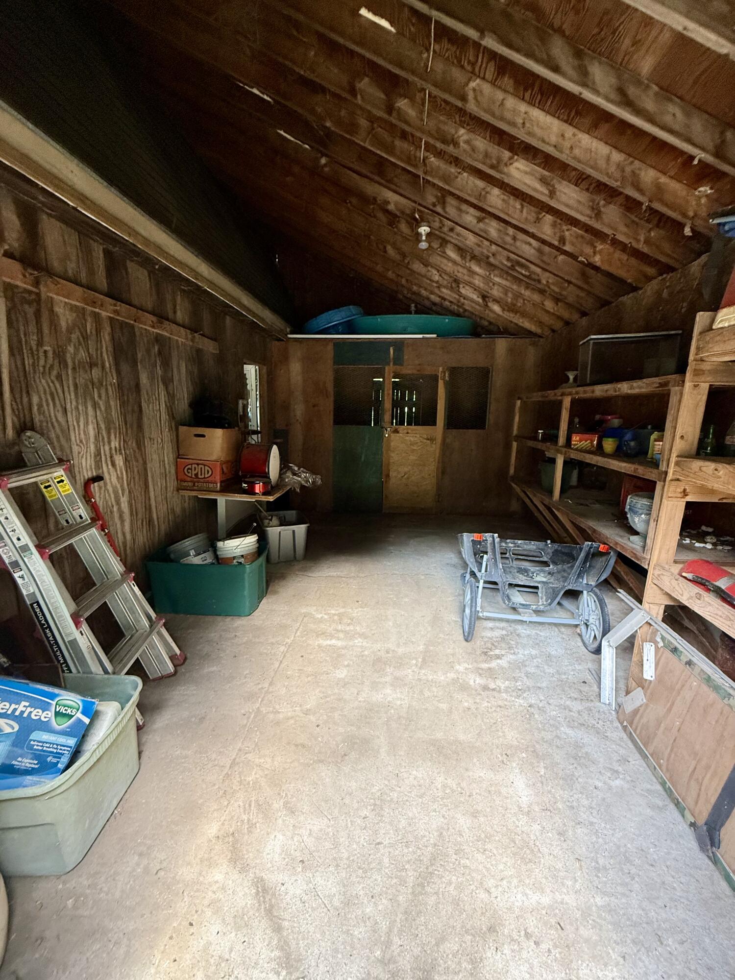 main property photo 33