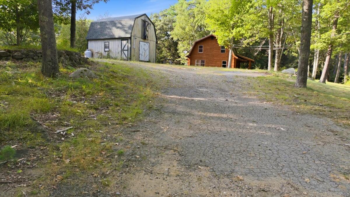 main property photo 40