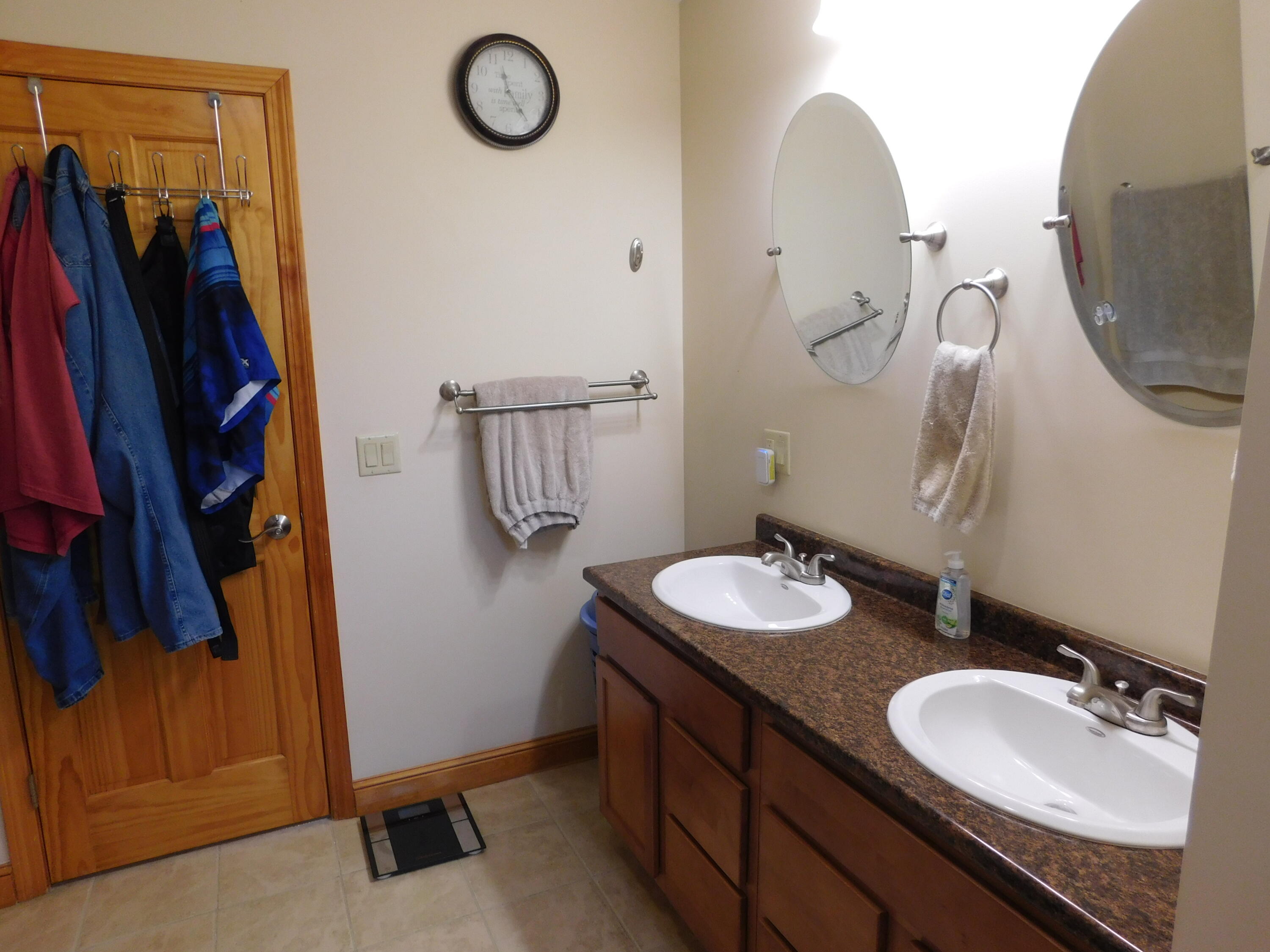 main property photo 34