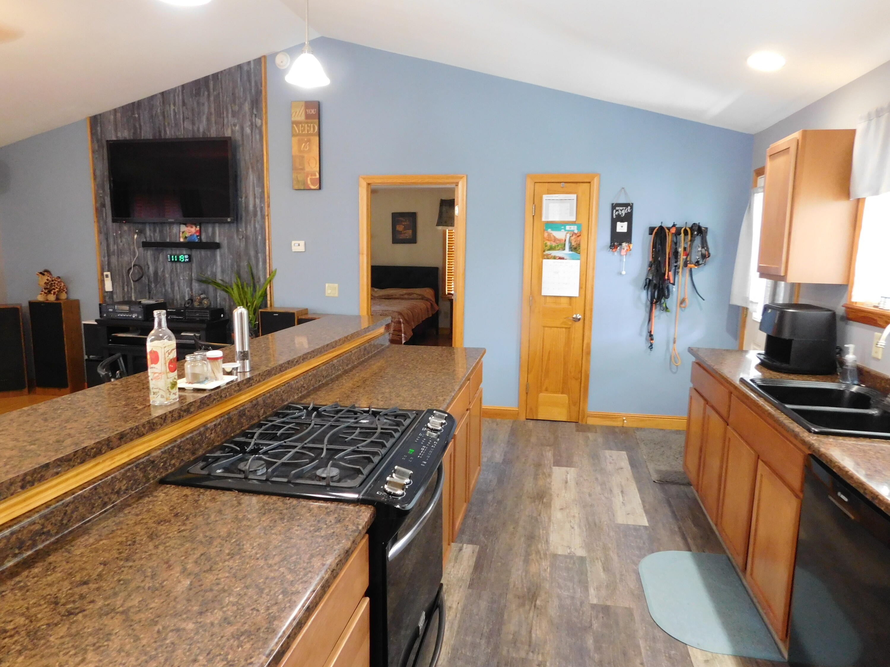 main property photo 63