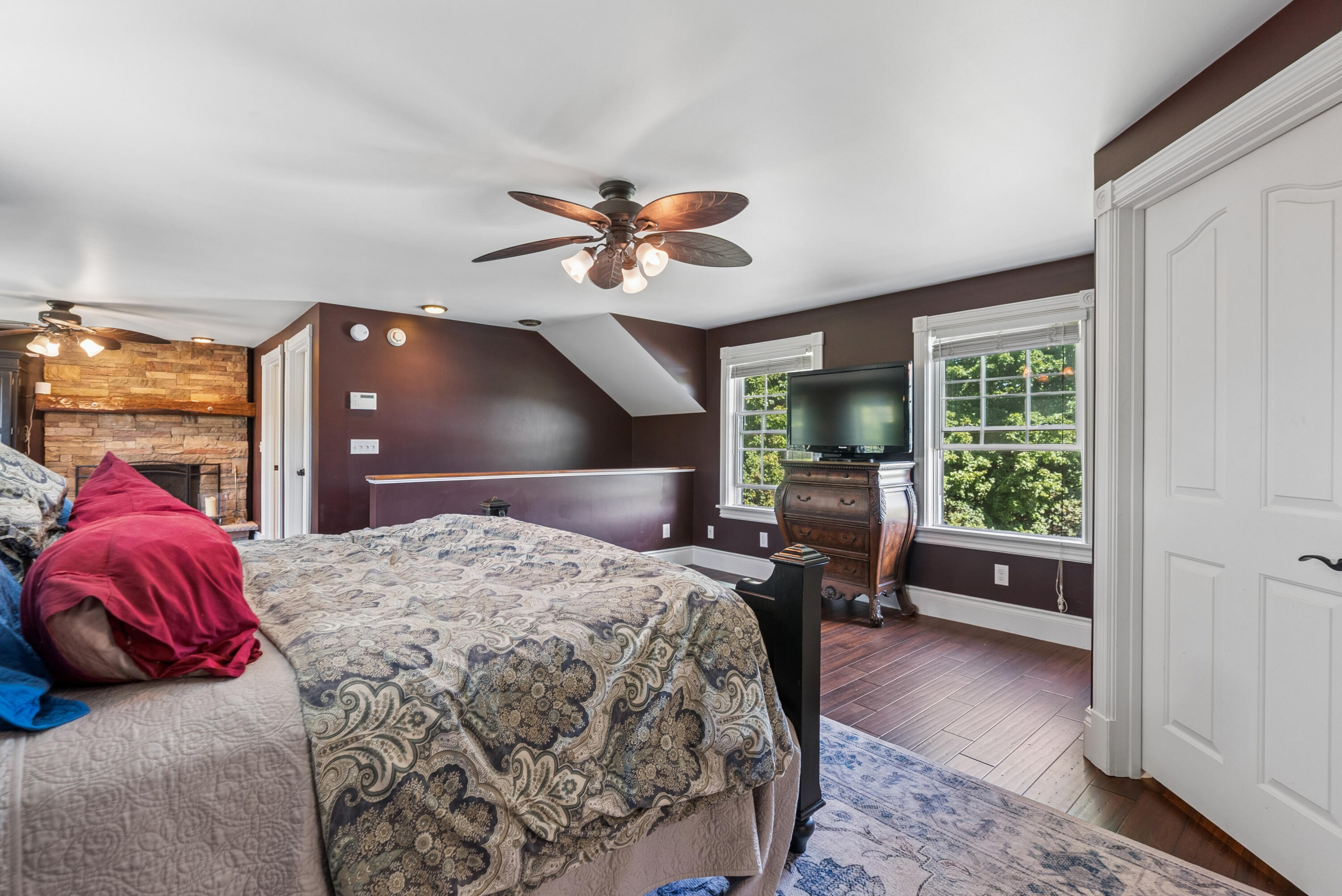 main property photo 37