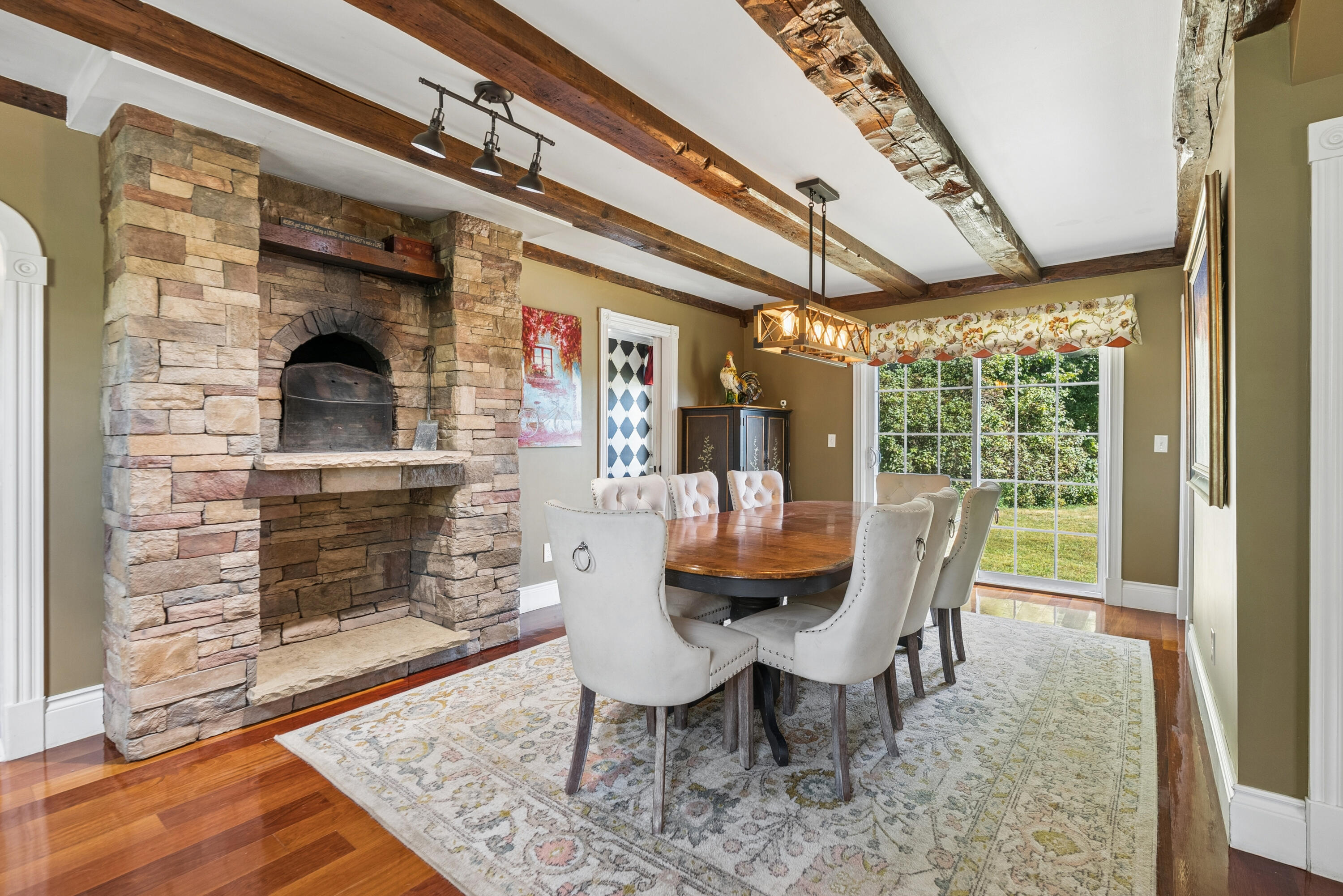 main property photo 9