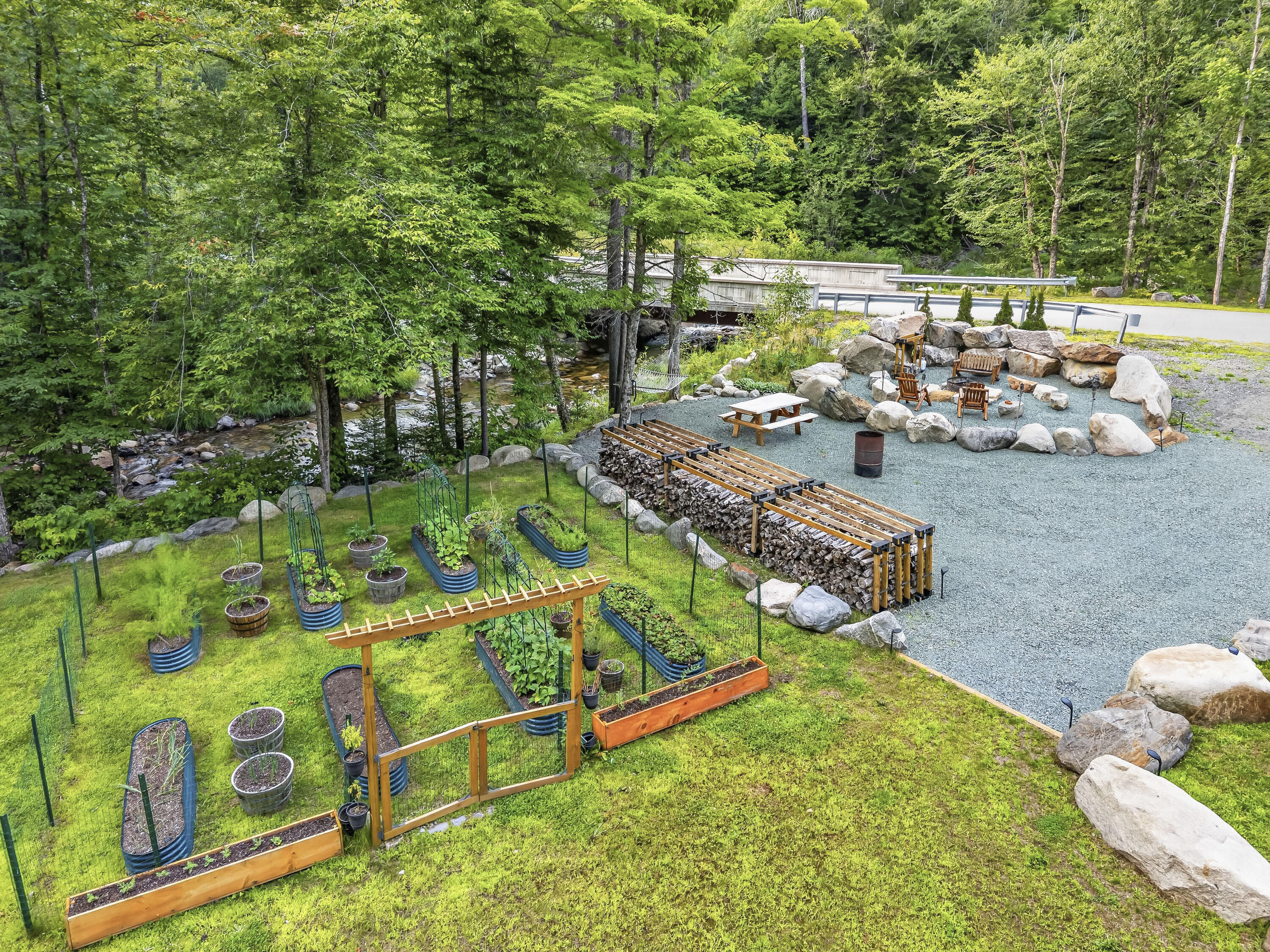 main property photo 78
