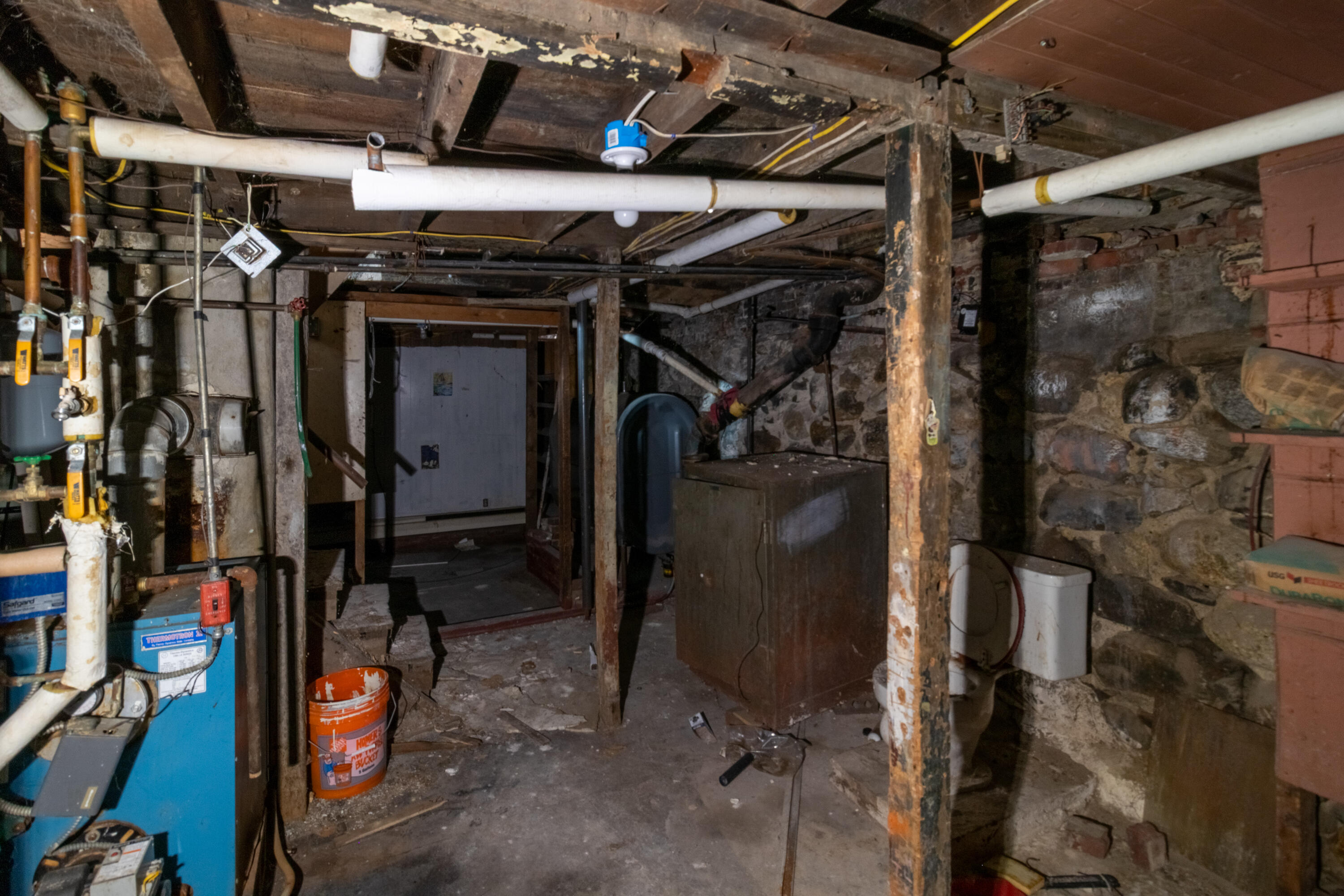 main property photo 17