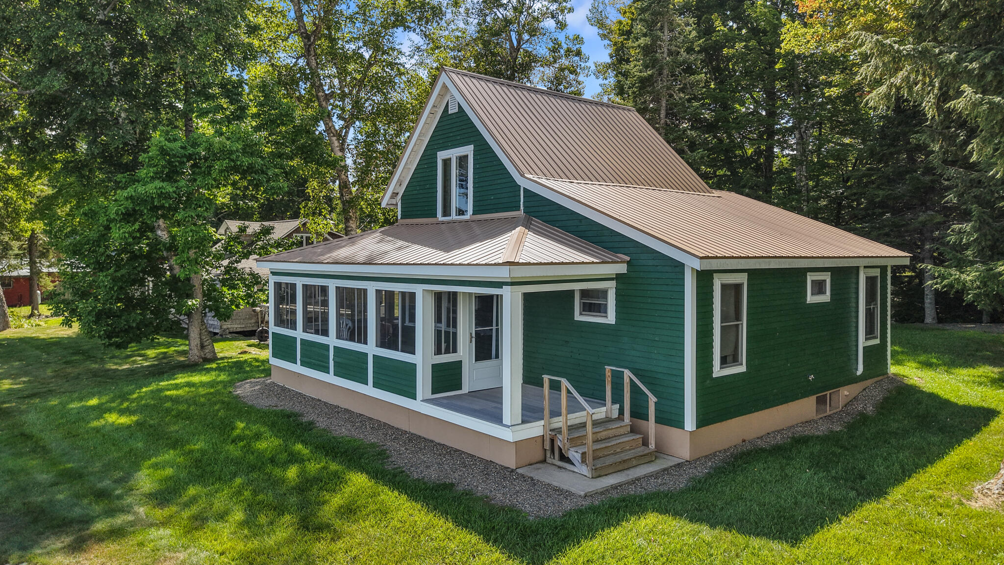 main property photo 20