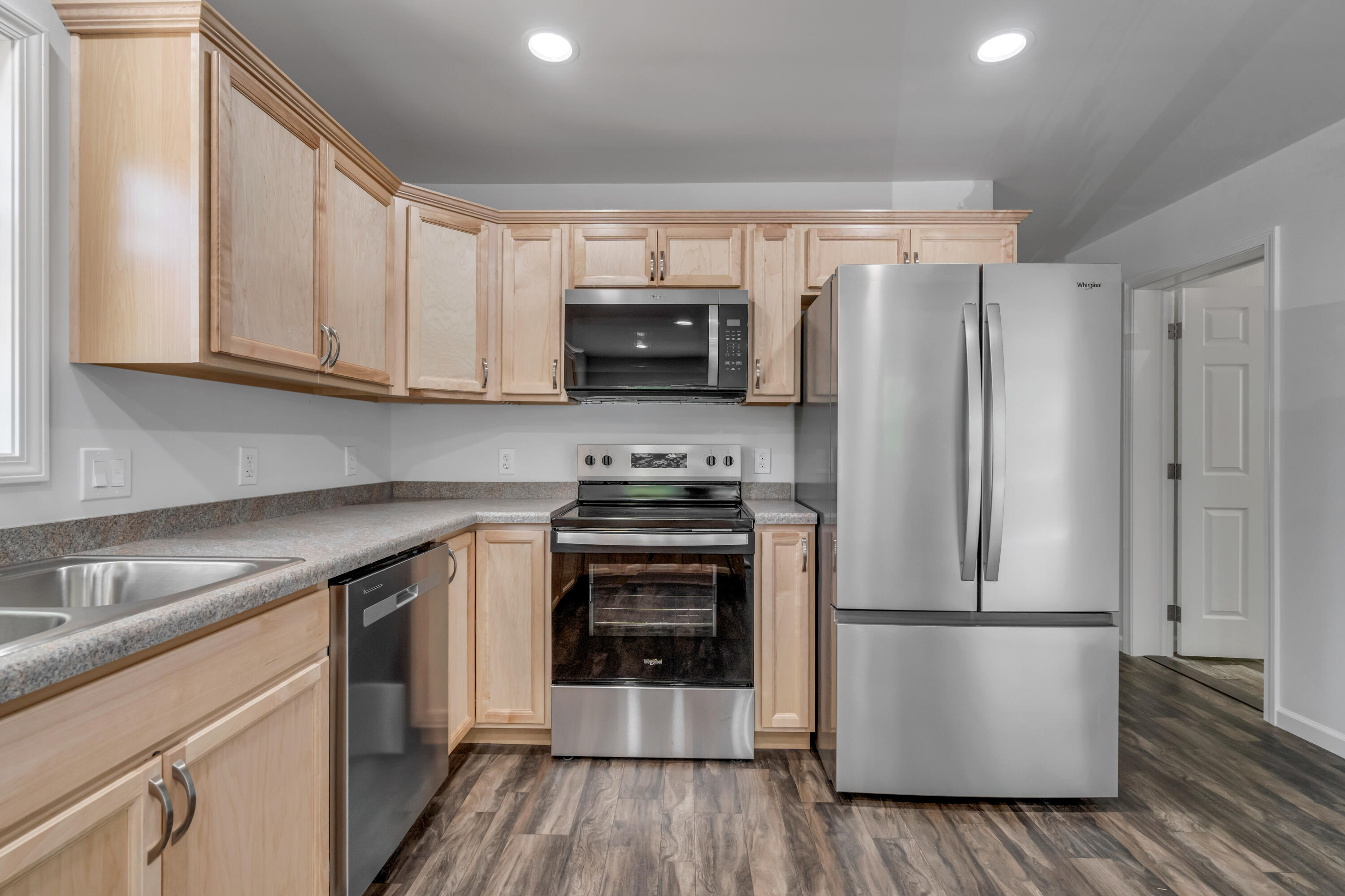main property photo 21