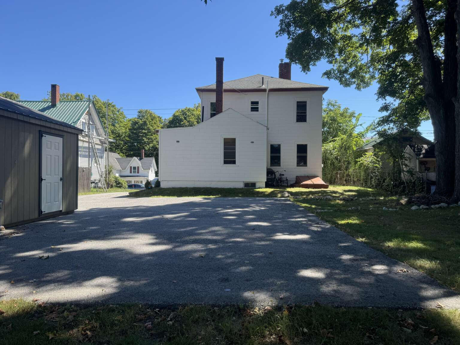 main property photo 8