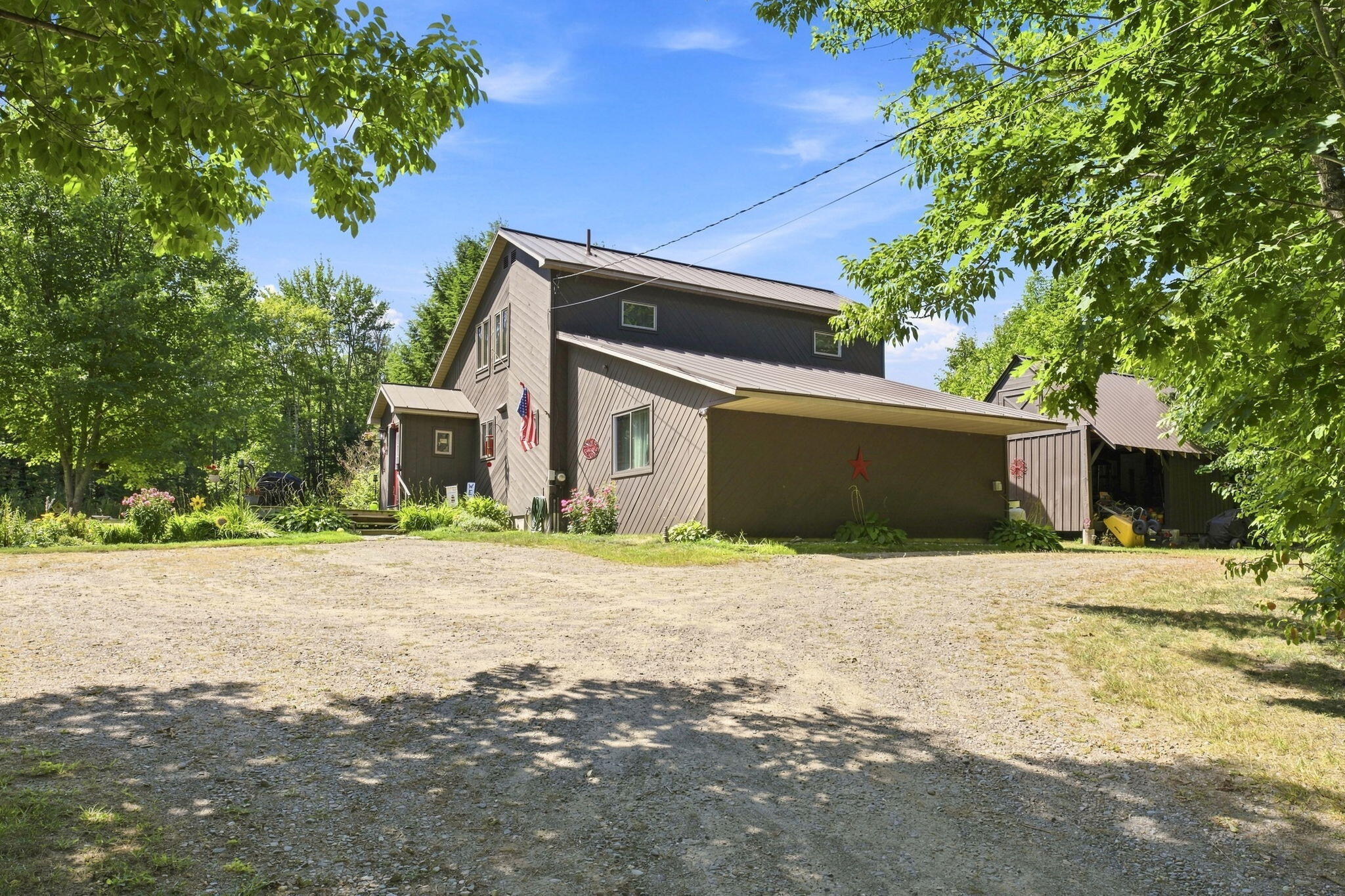main property photo 5