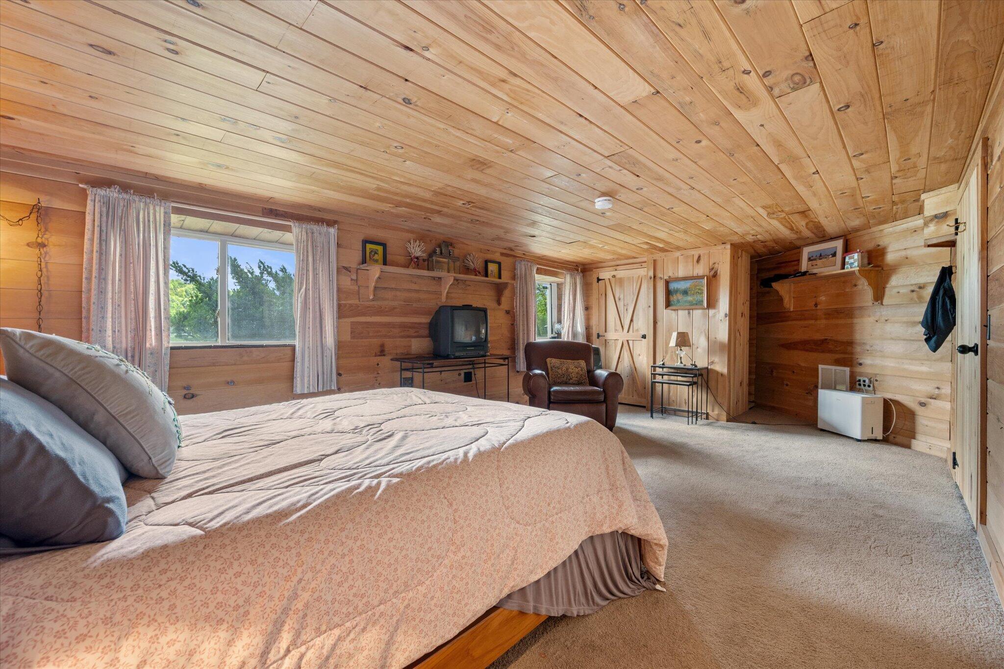 main property photo 50