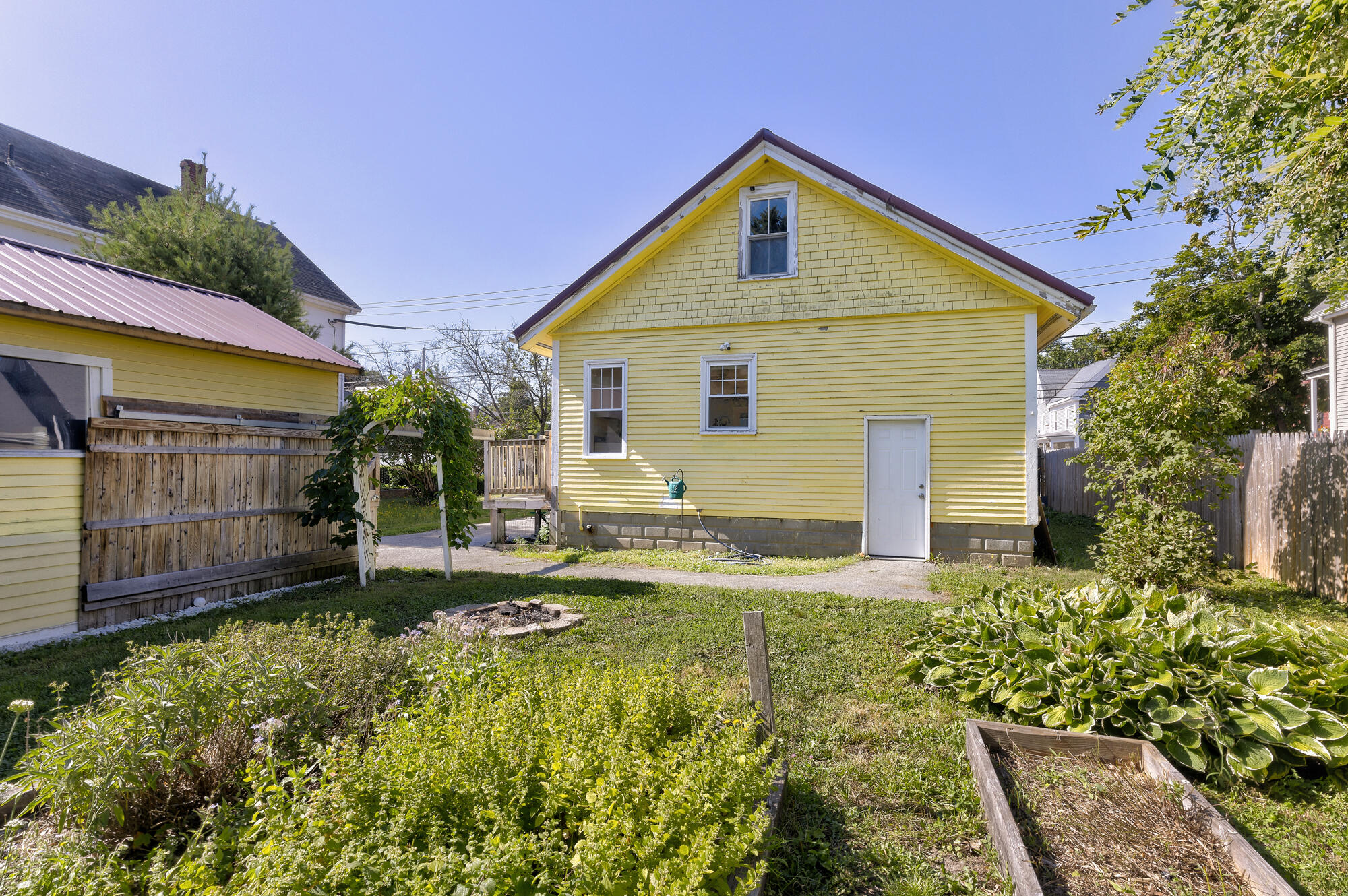 main property photo 45