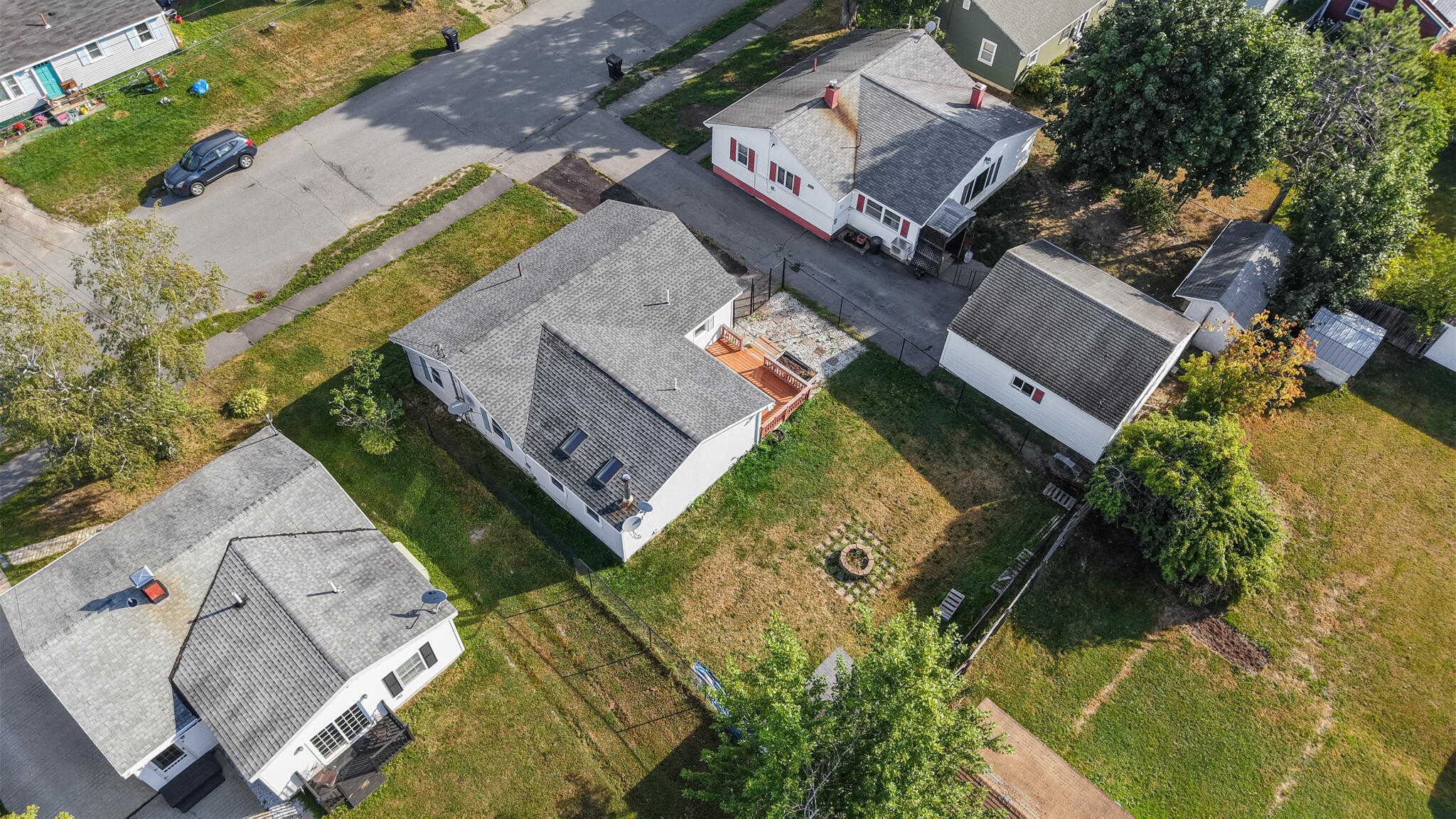 main property photo 33