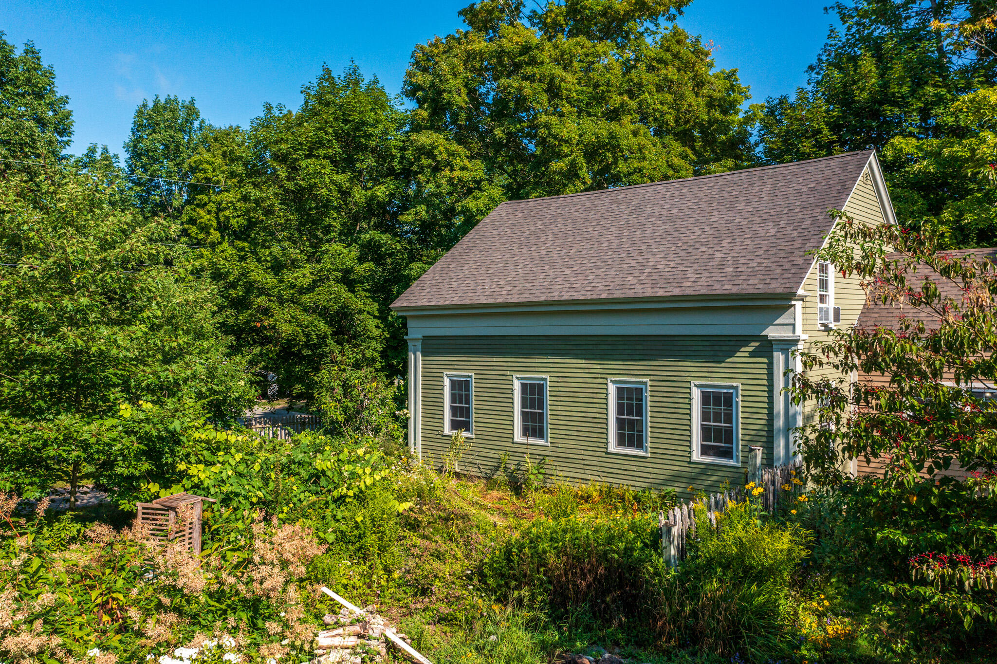 main property photo 43