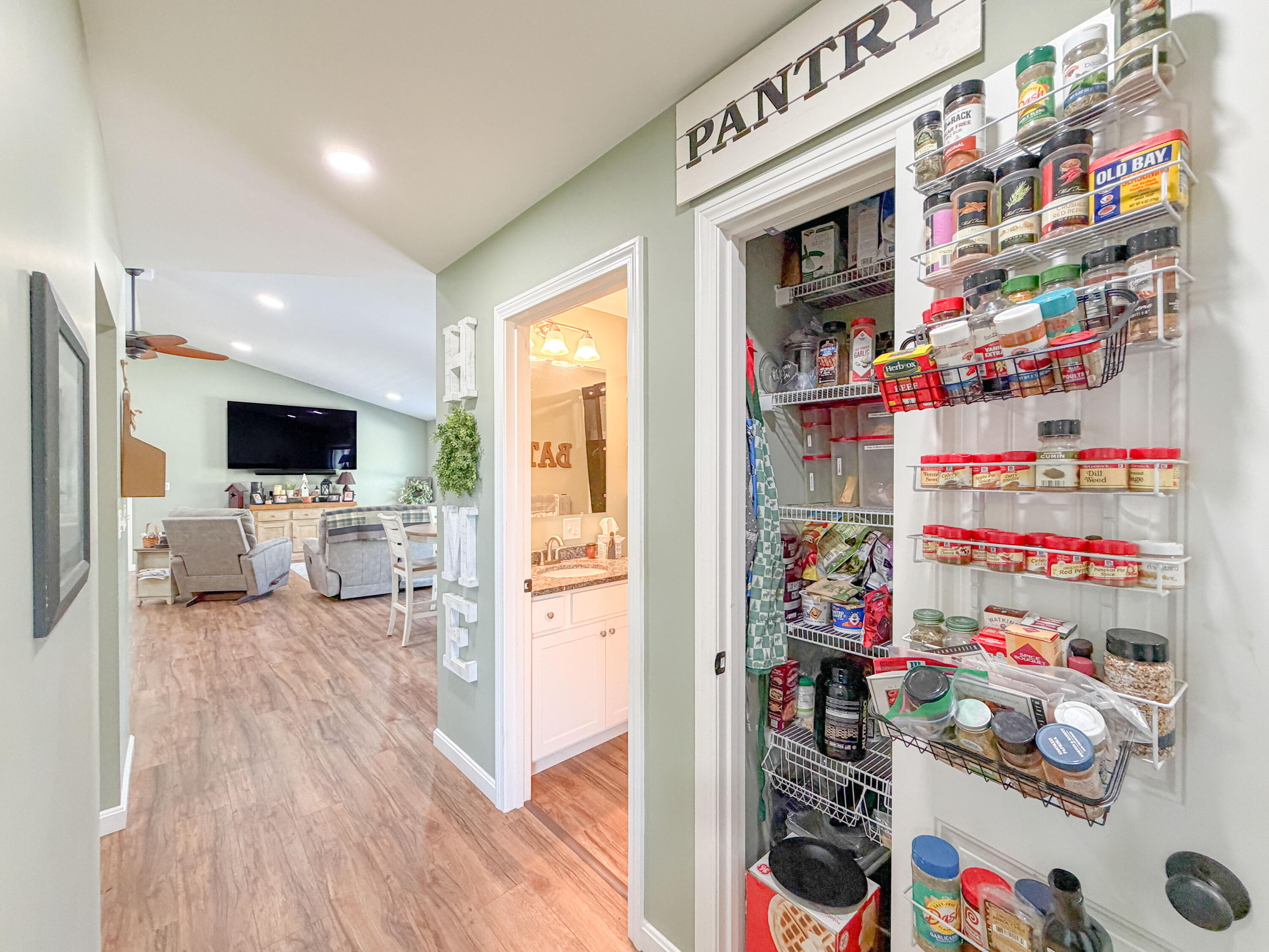 main property photo 48