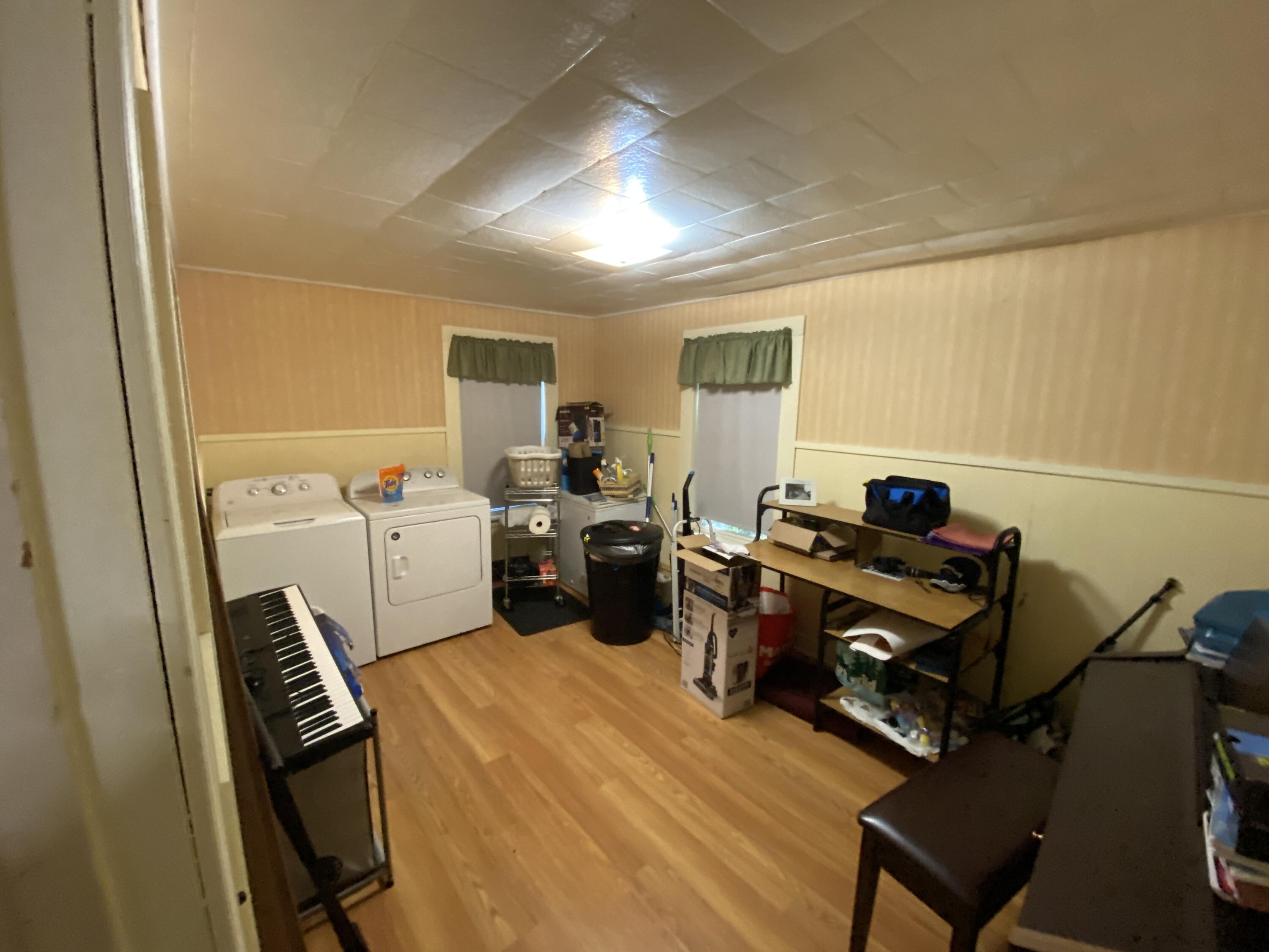 main property photo 16