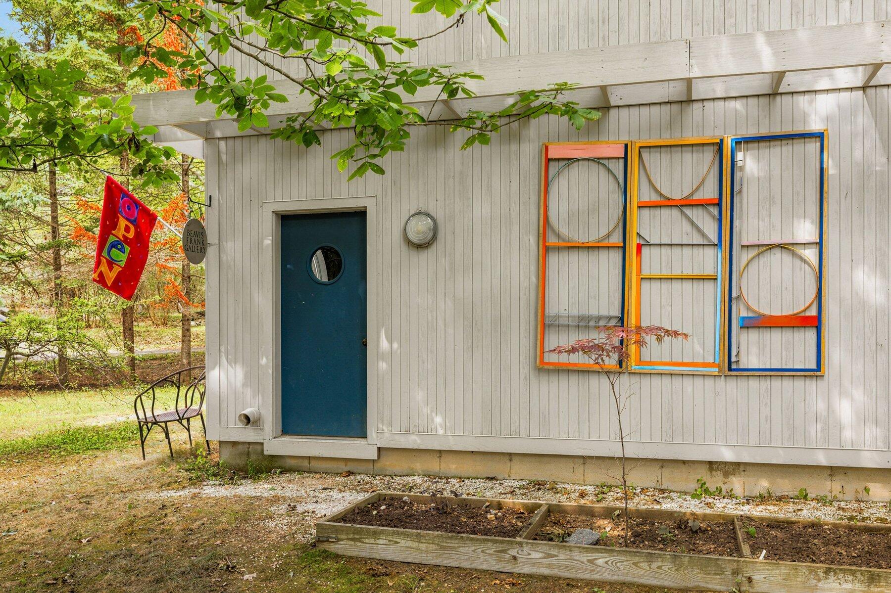main property photo 41