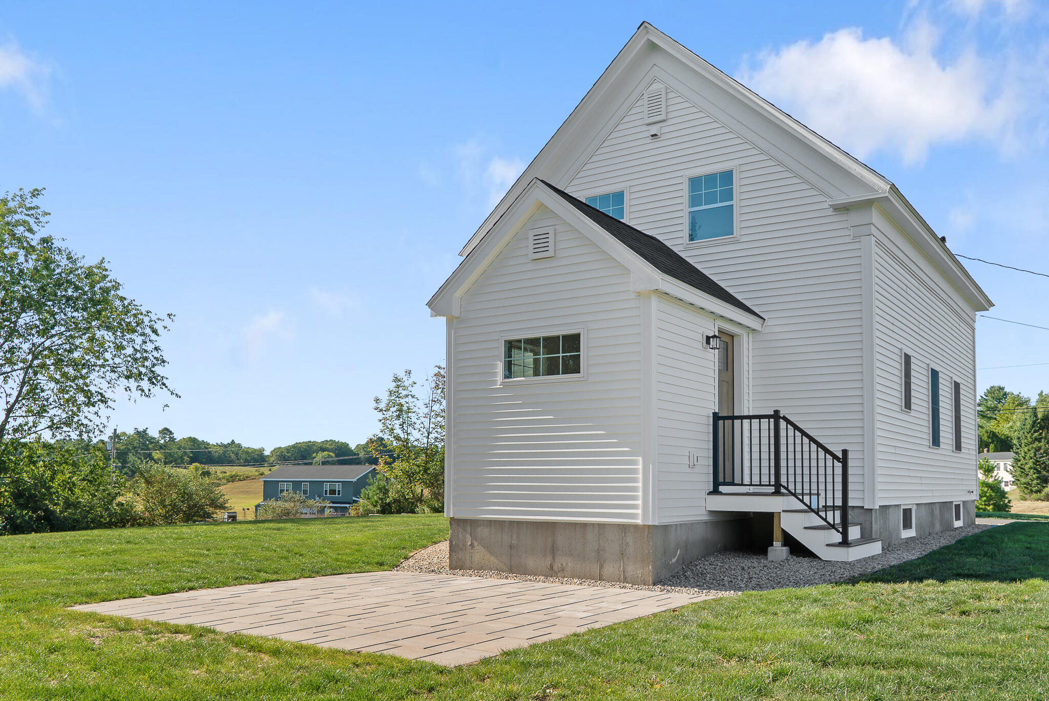 main property photo 19