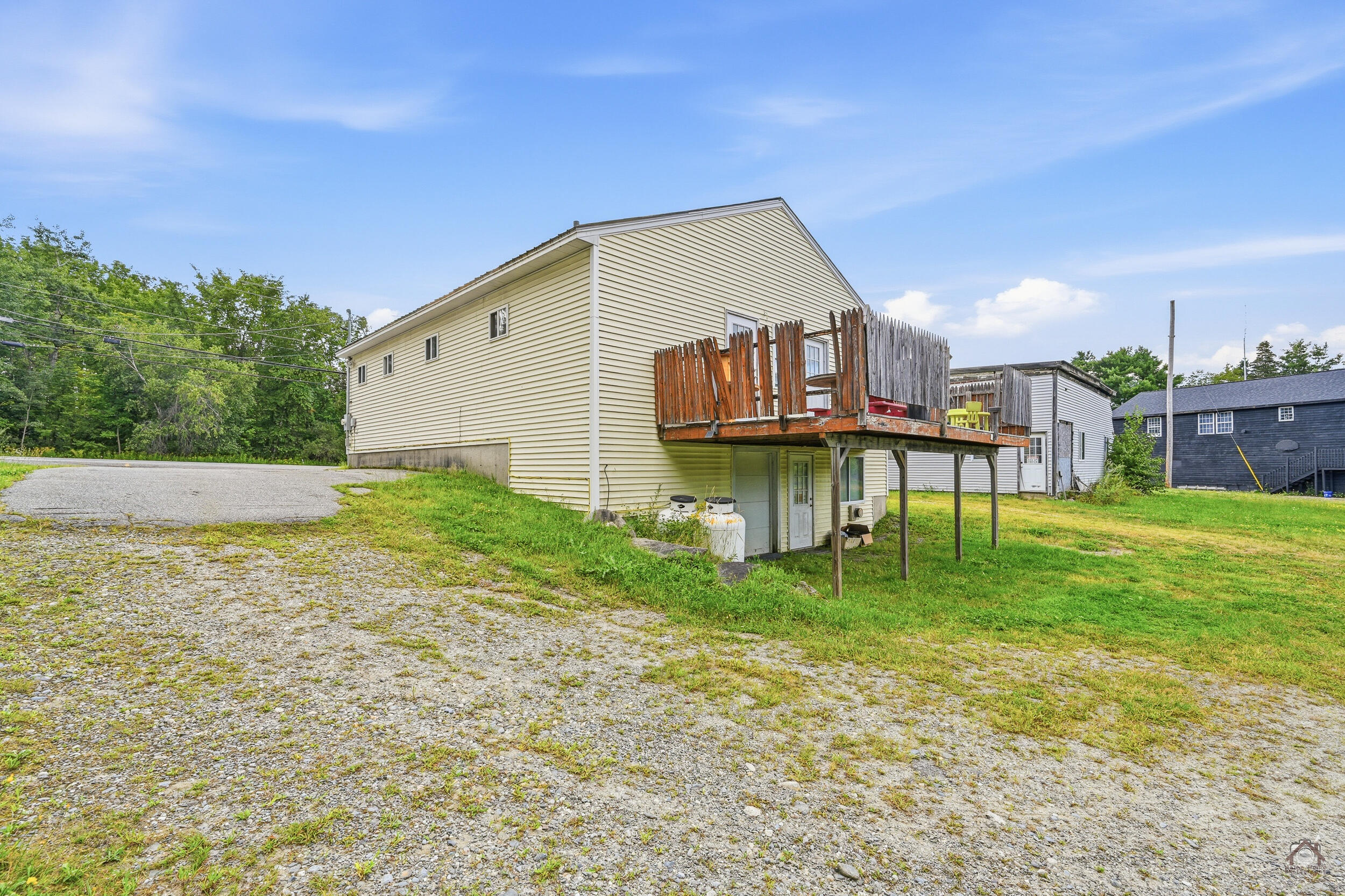 main property photo 39