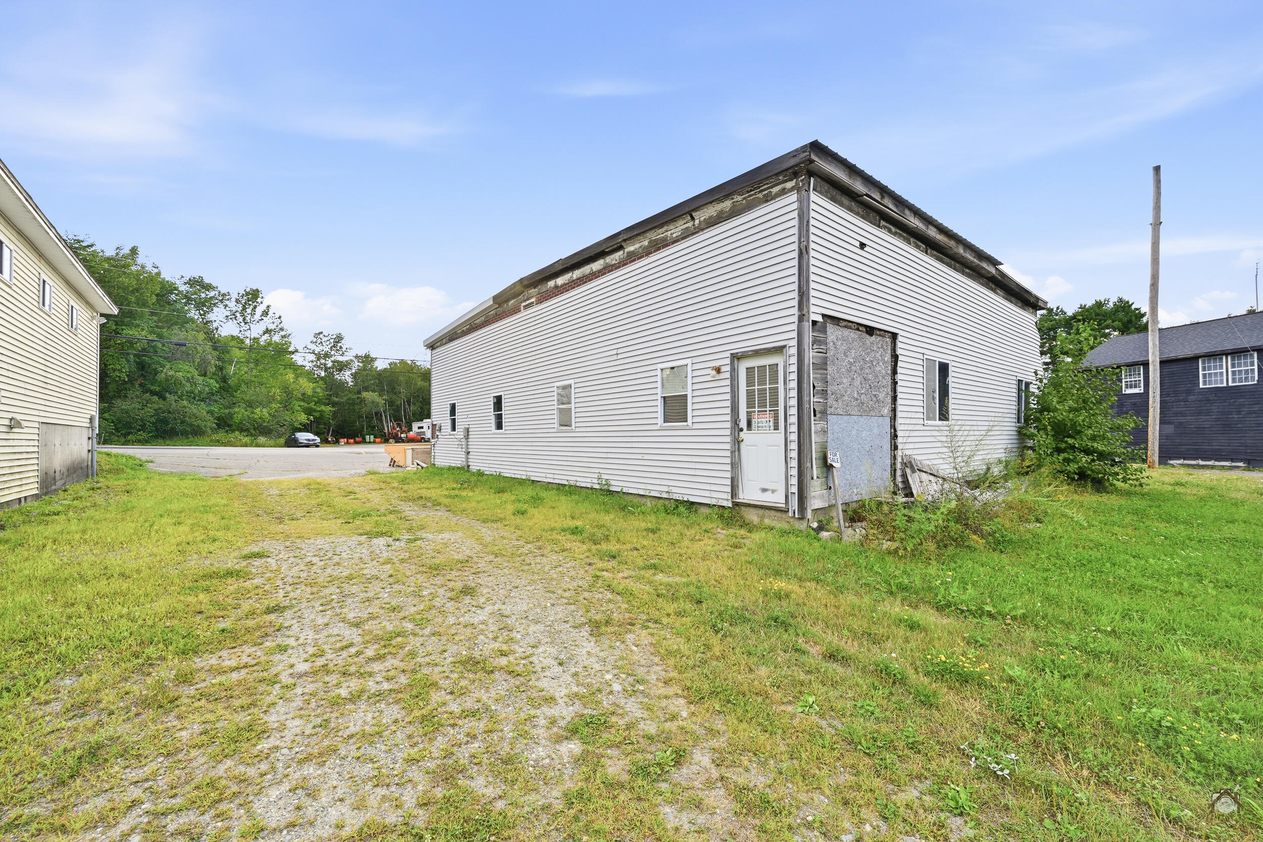 main property photo 43