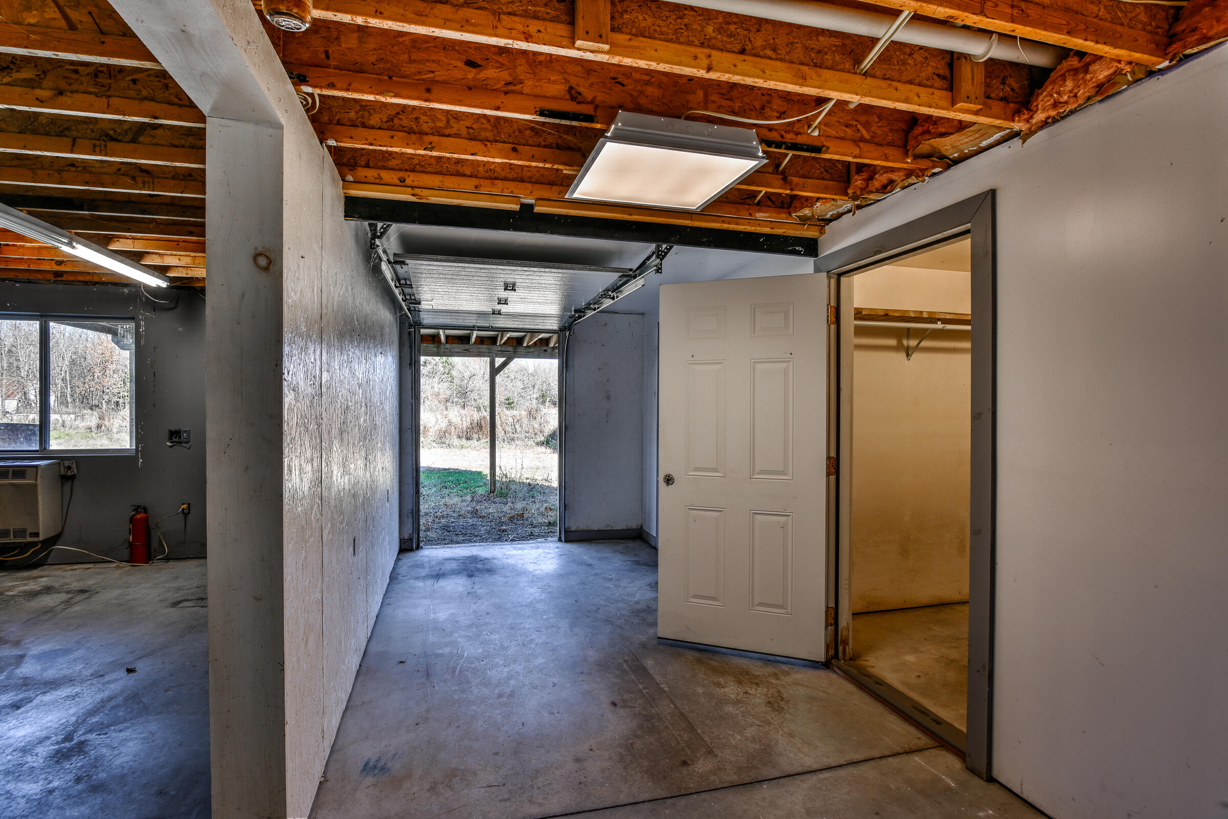 main property photo 76