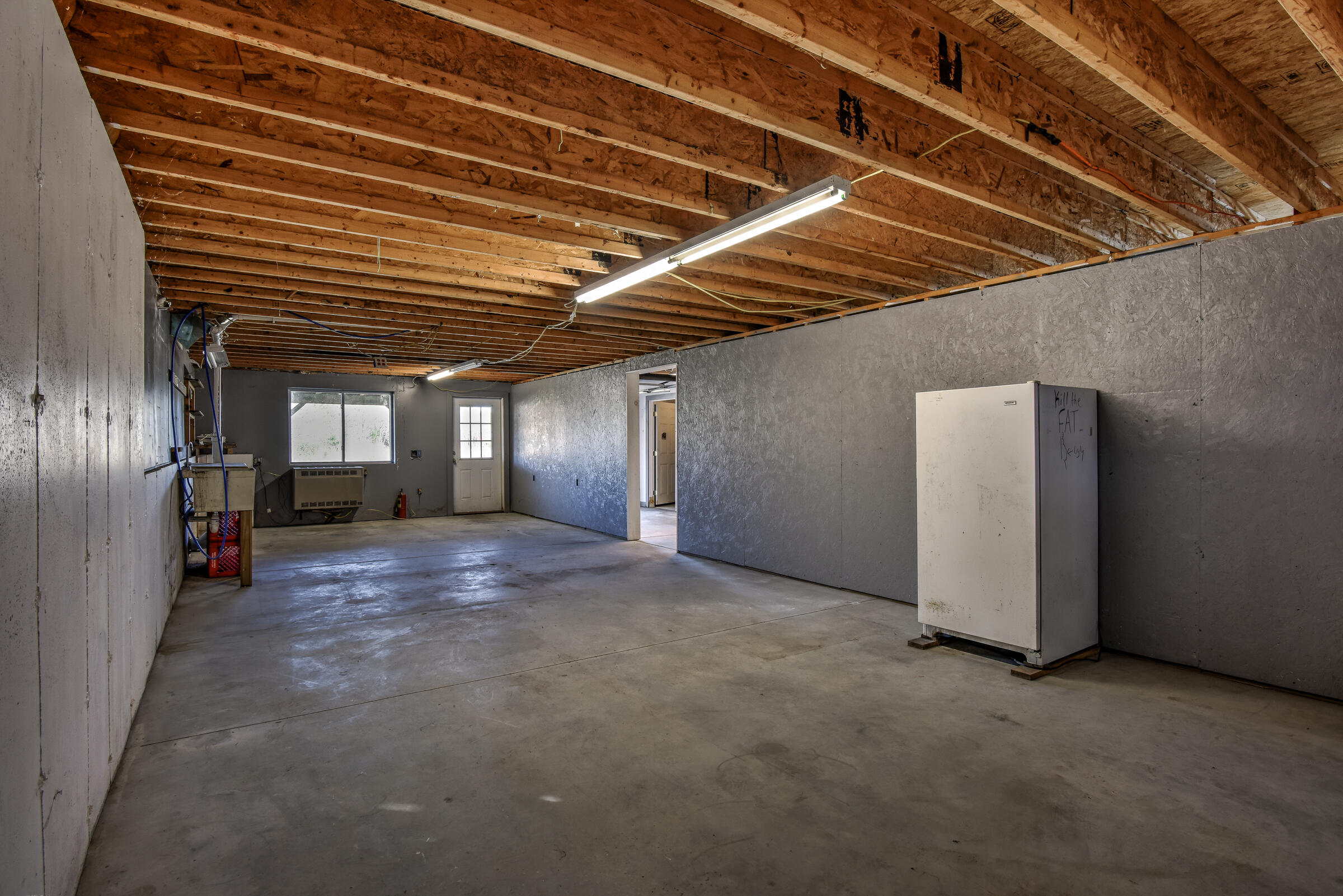 main property photo 79