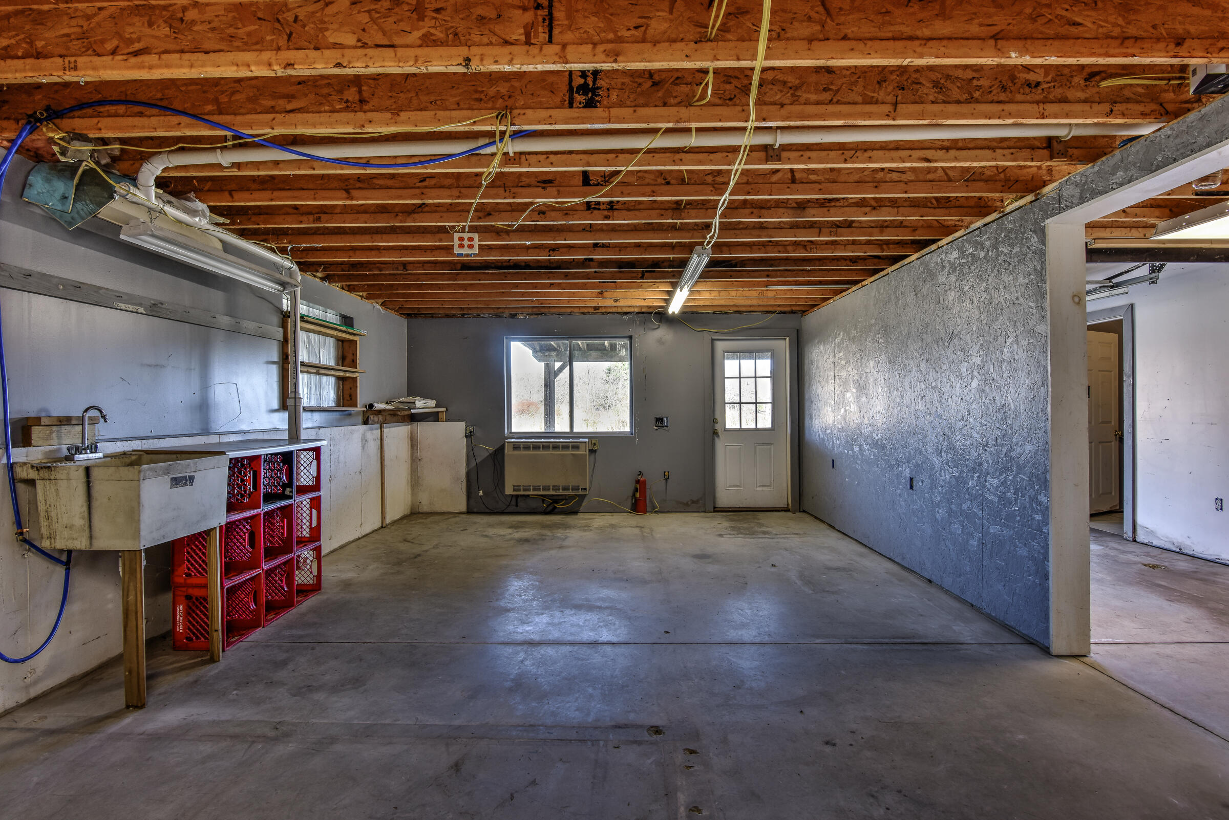 main property photo 80