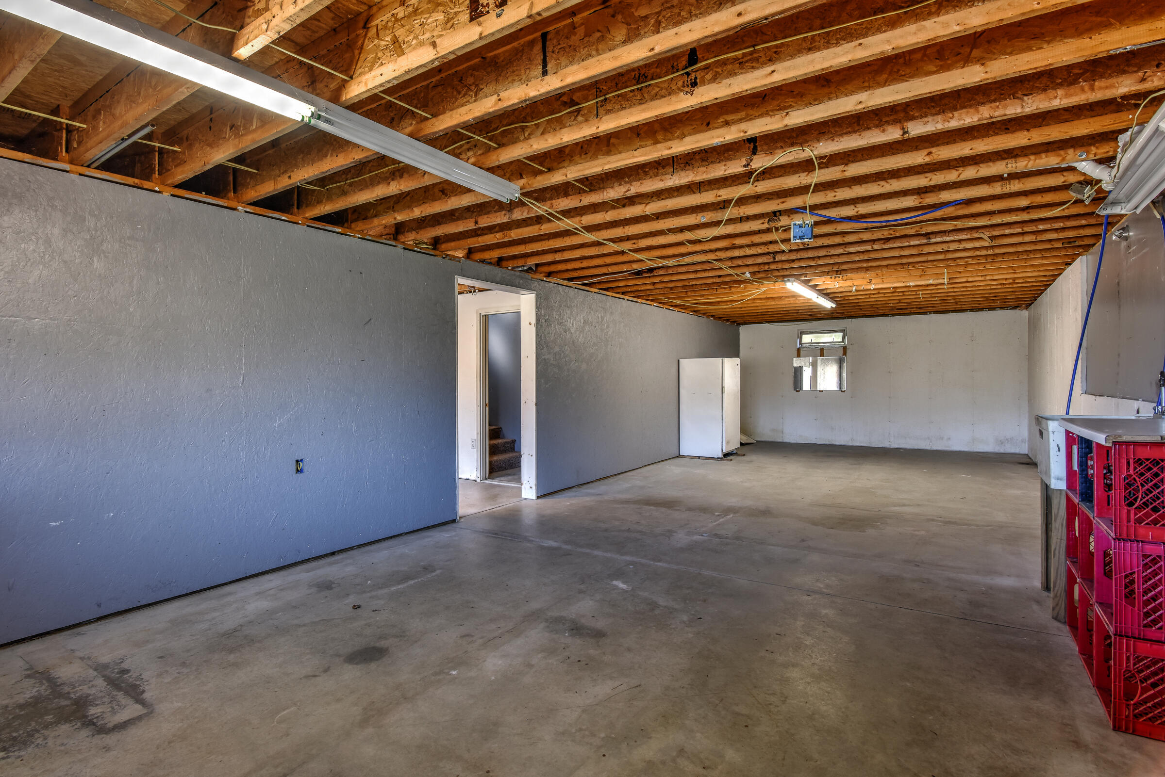 main property photo 81