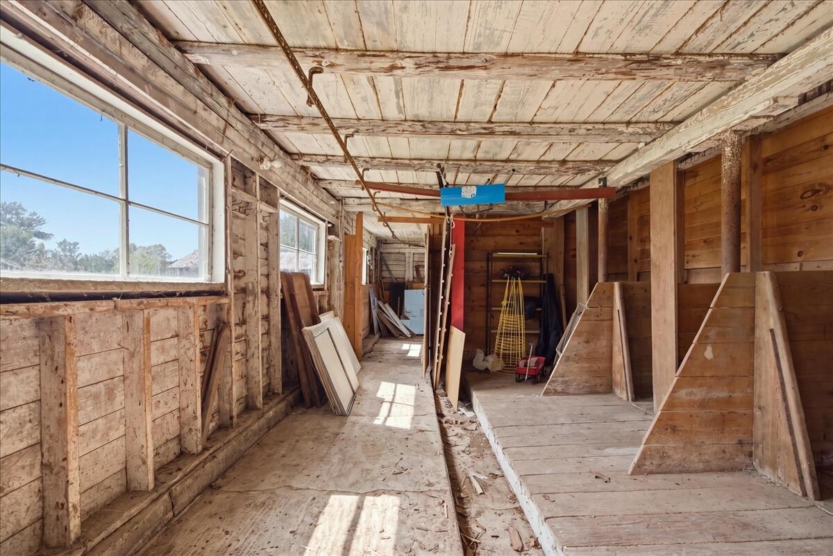 main property photo 106