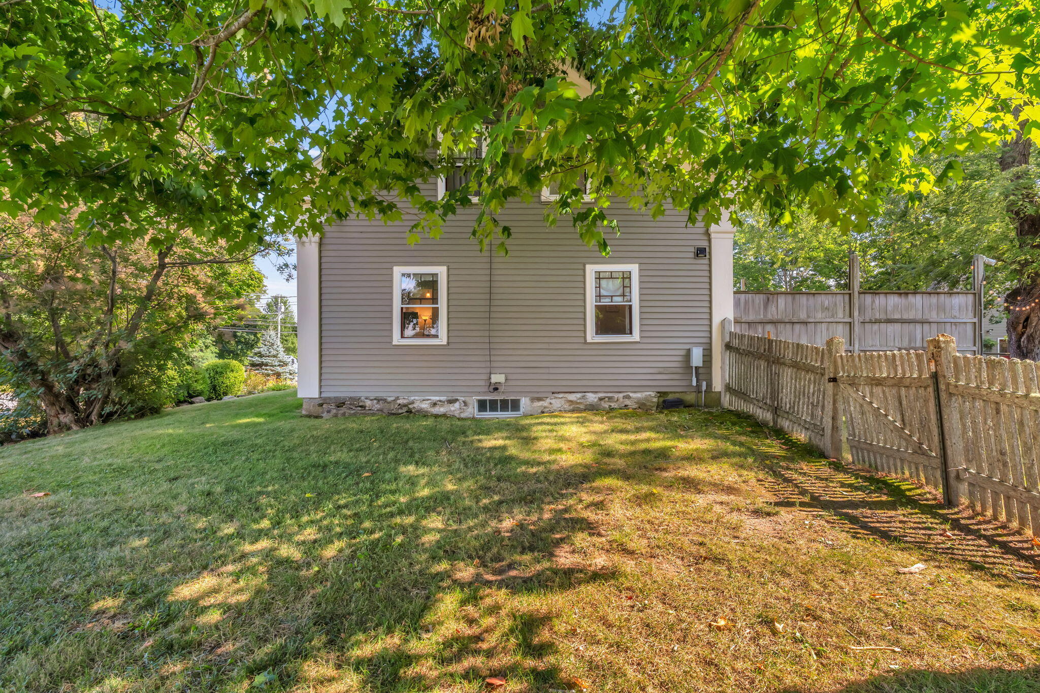 main property photo 90
