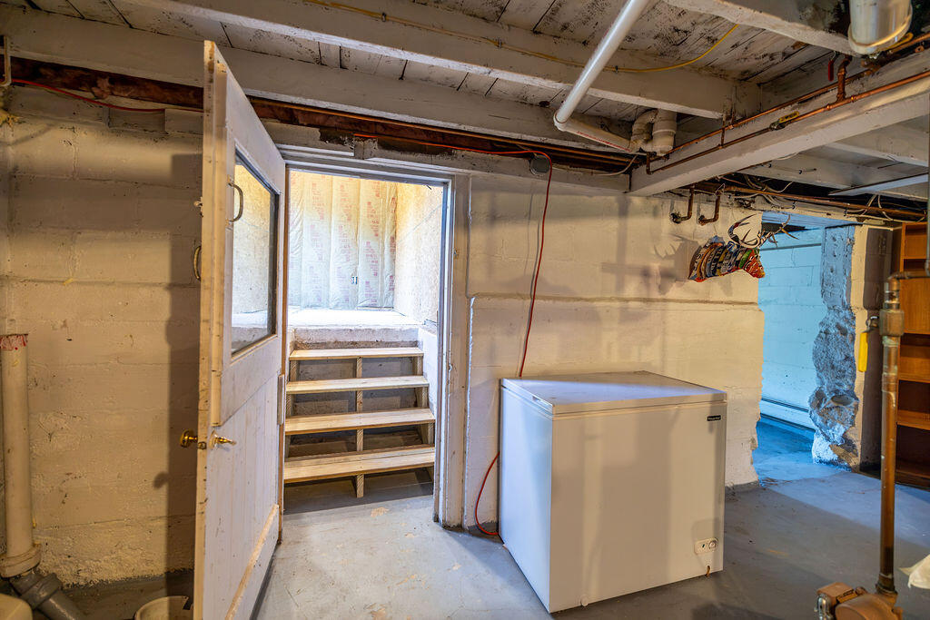 main property photo 47