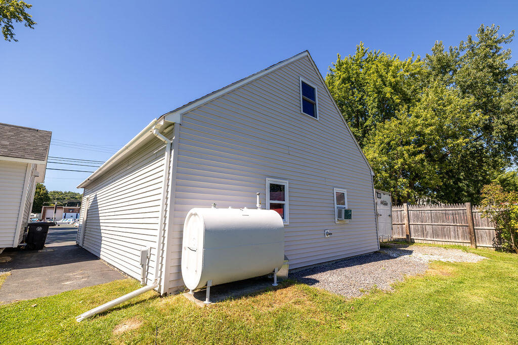 main property photo 57