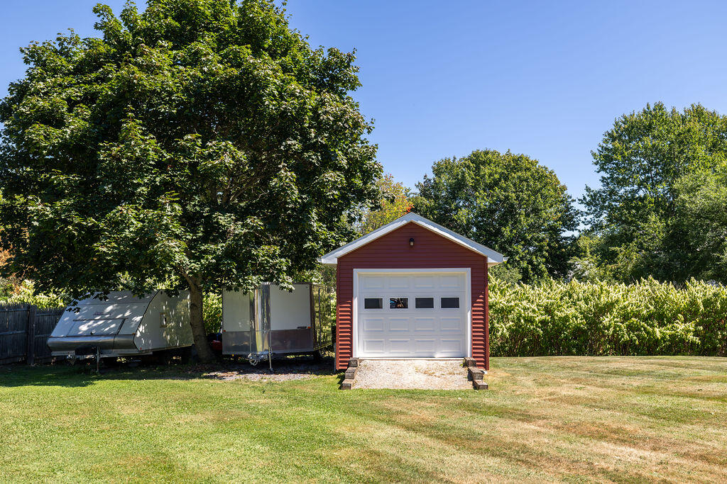 main property photo 59