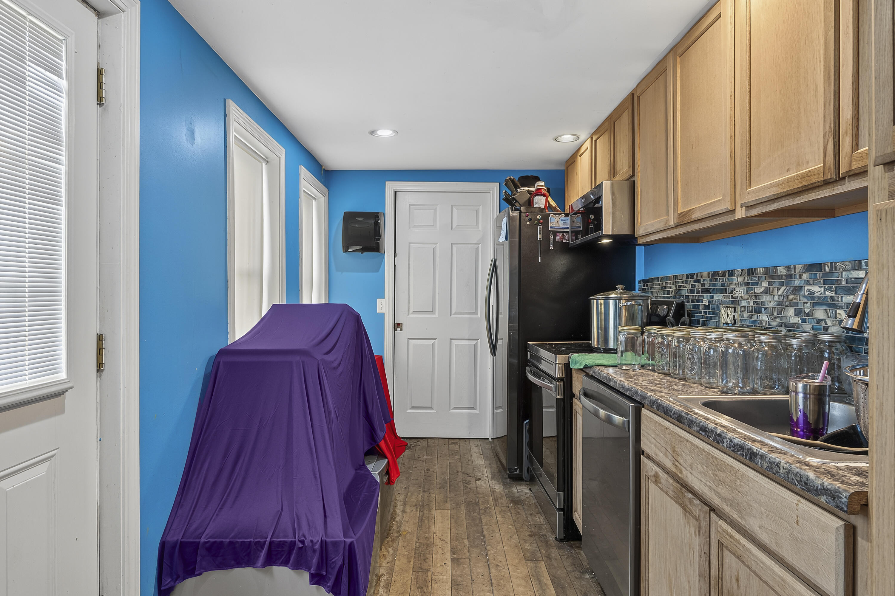 main property photo 20