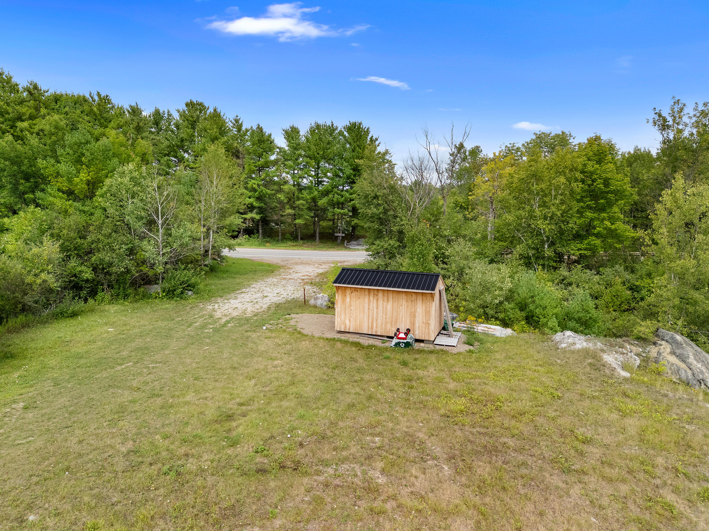 main property photo 13