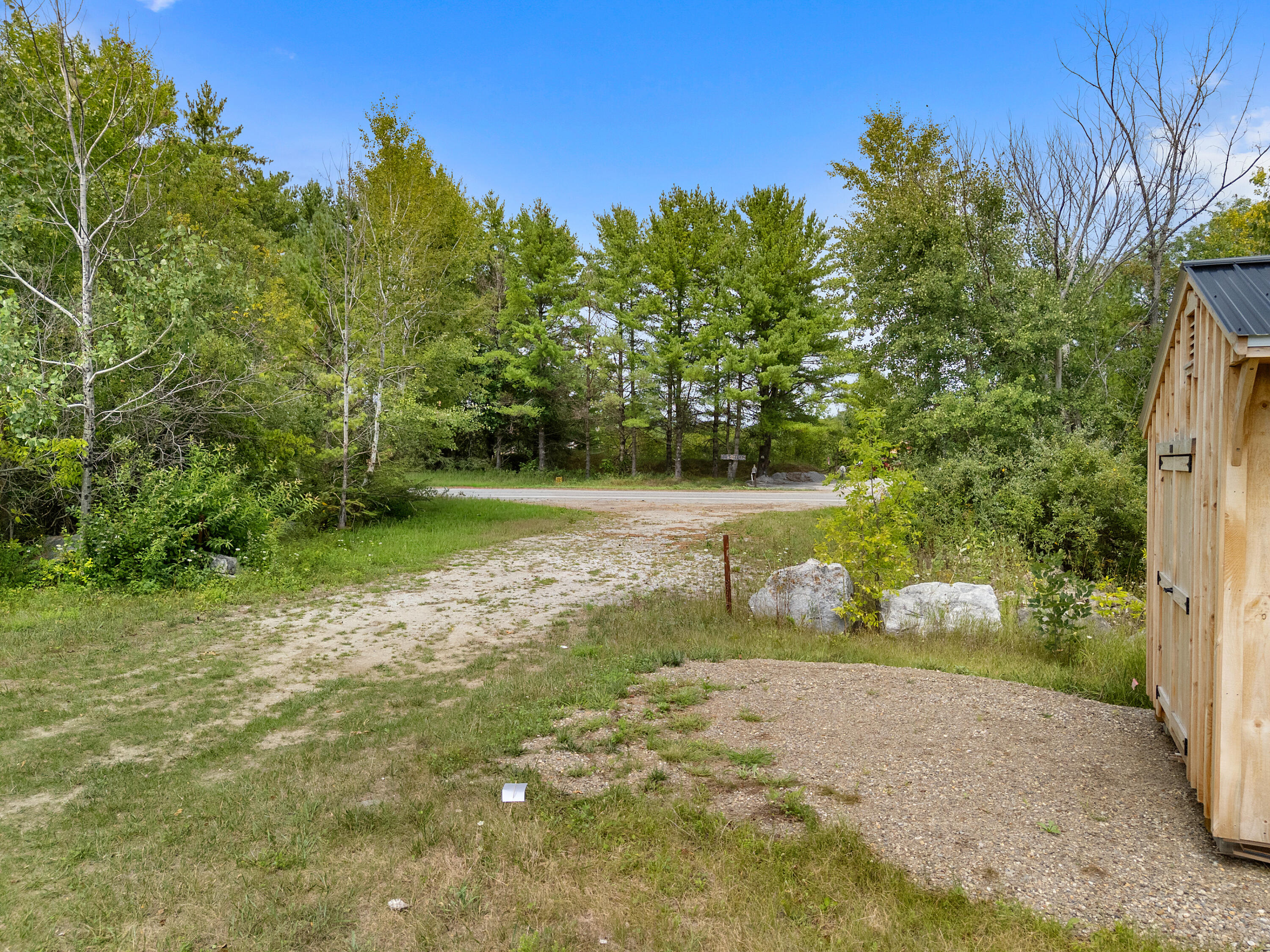 main property photo 14