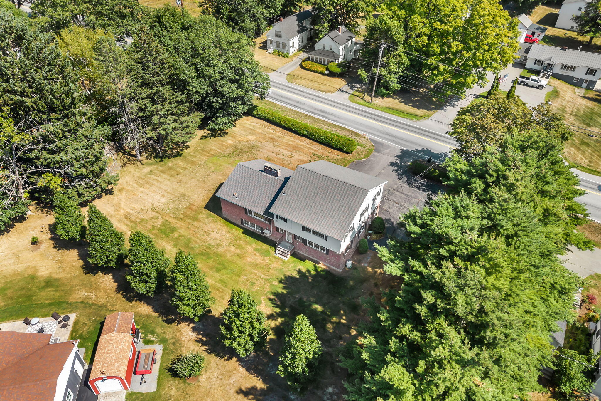 main property photo 8