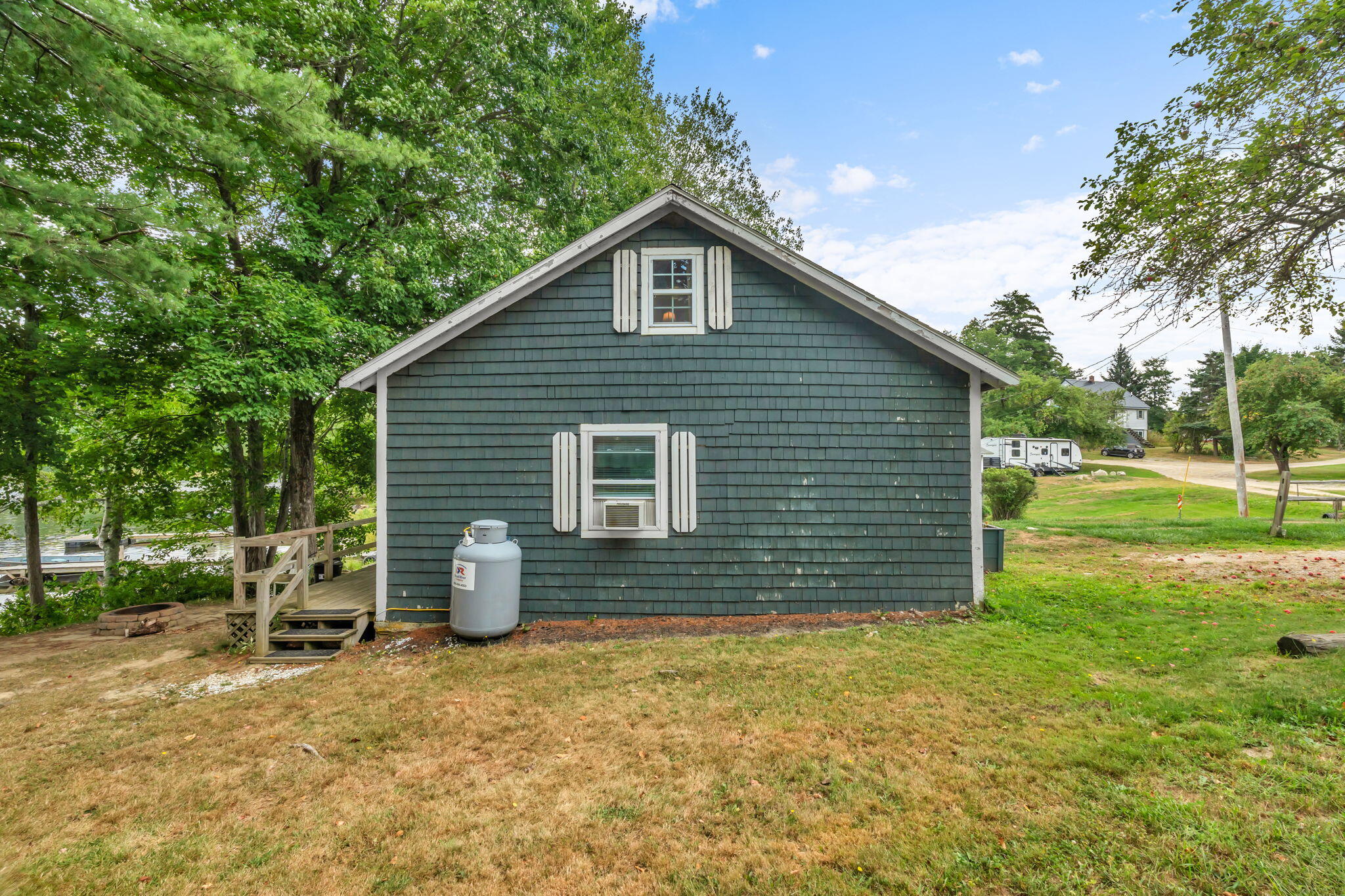 main property photo 41