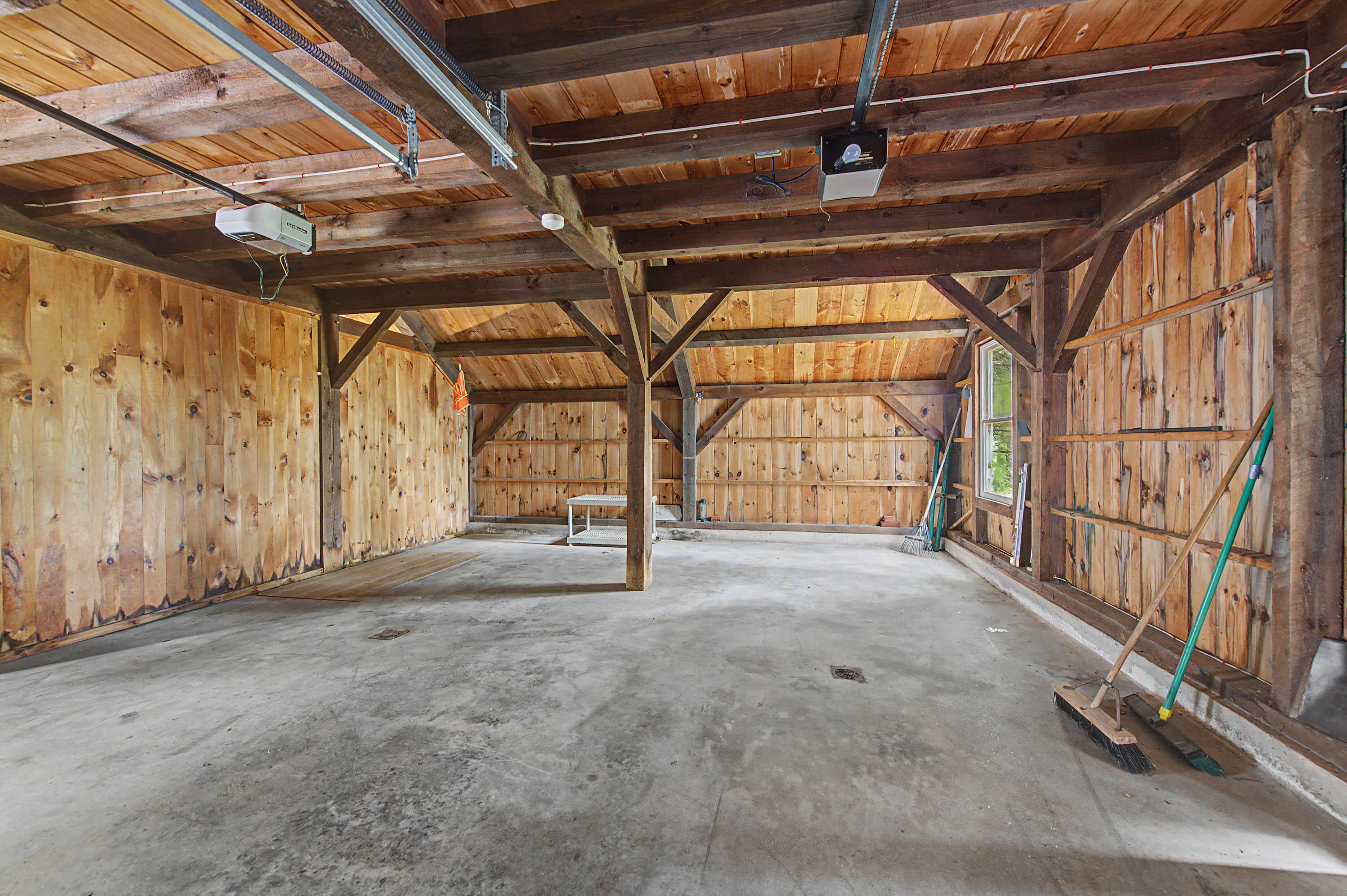 main property photo 50