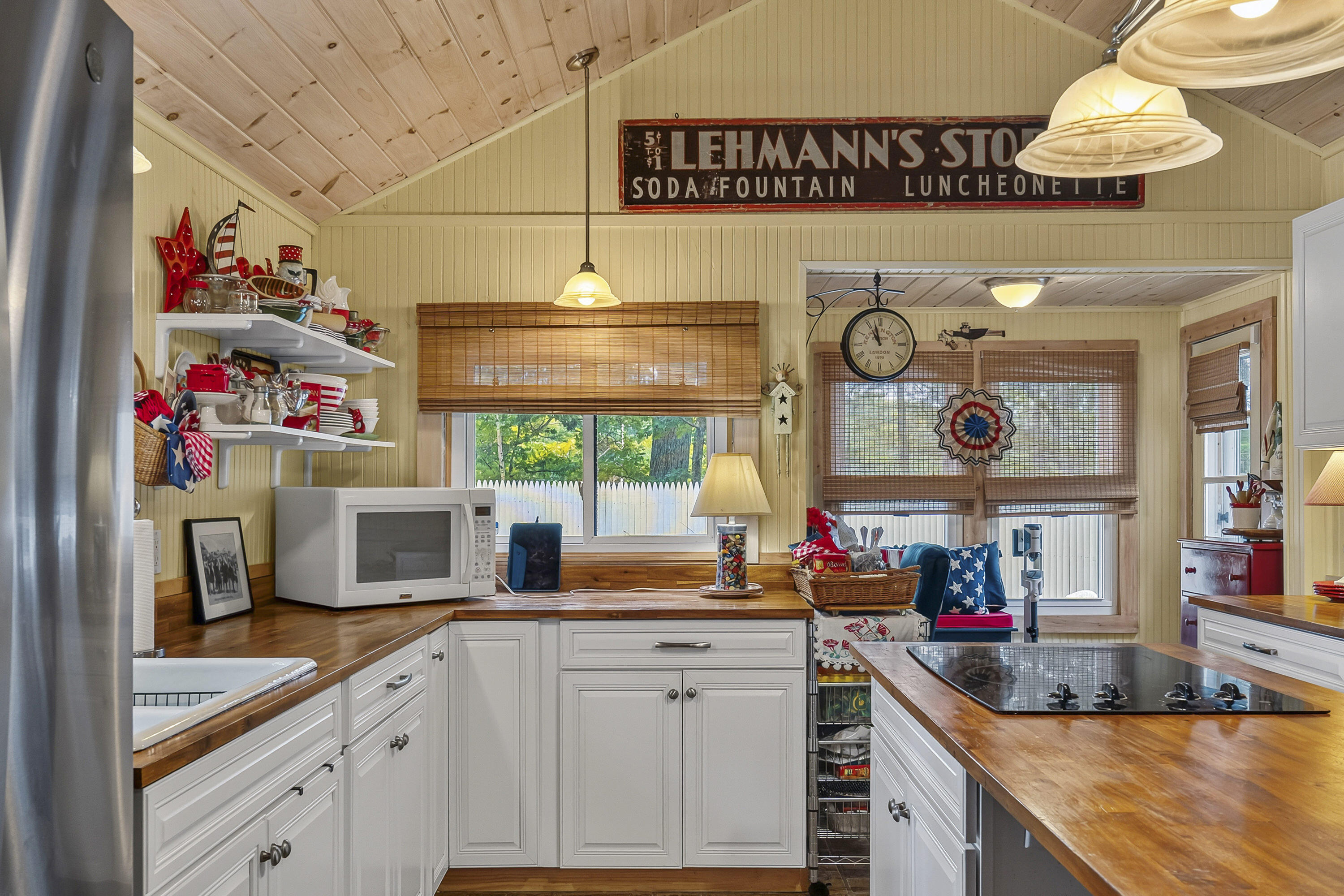 main property photo 18
