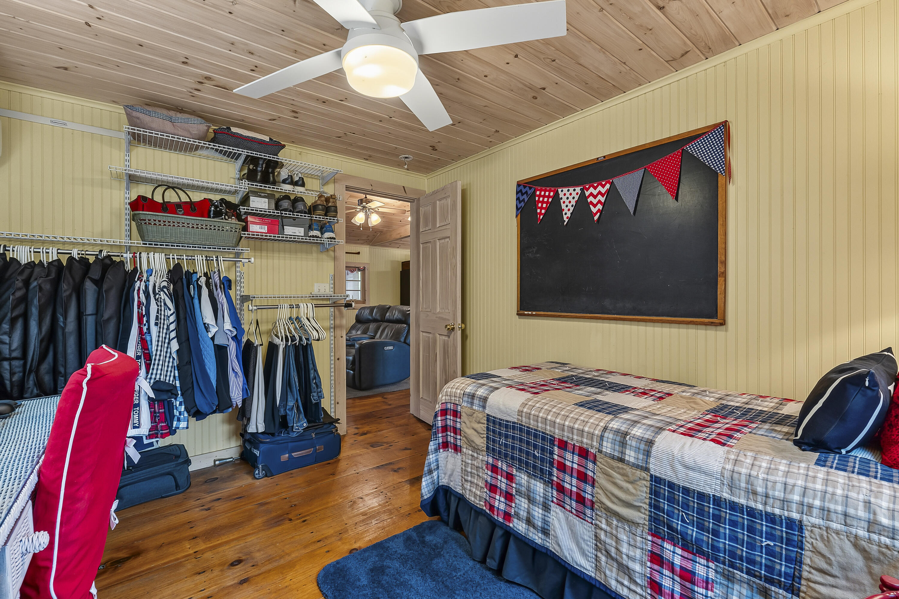 main property photo 23