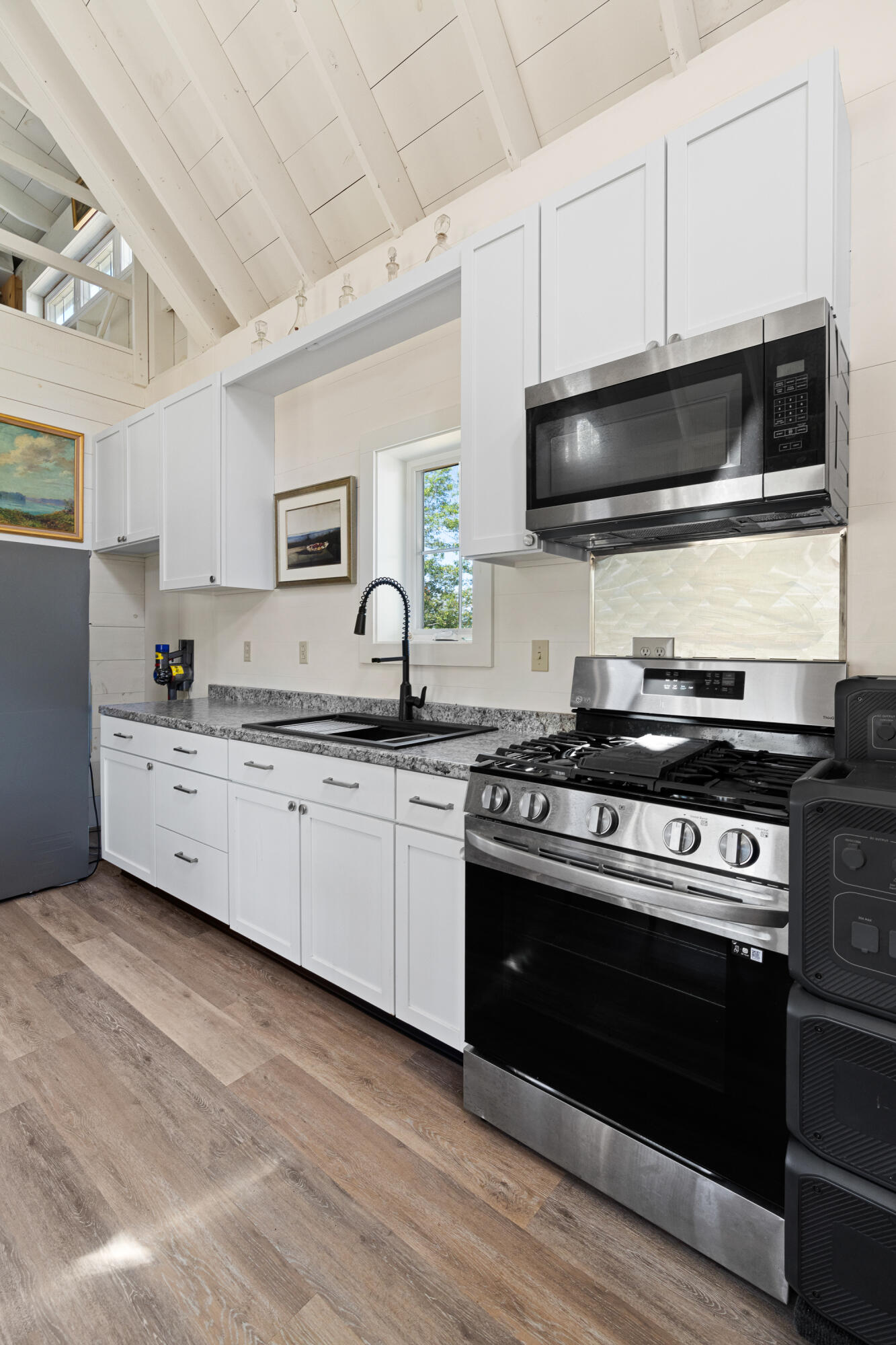 main property photo 65
